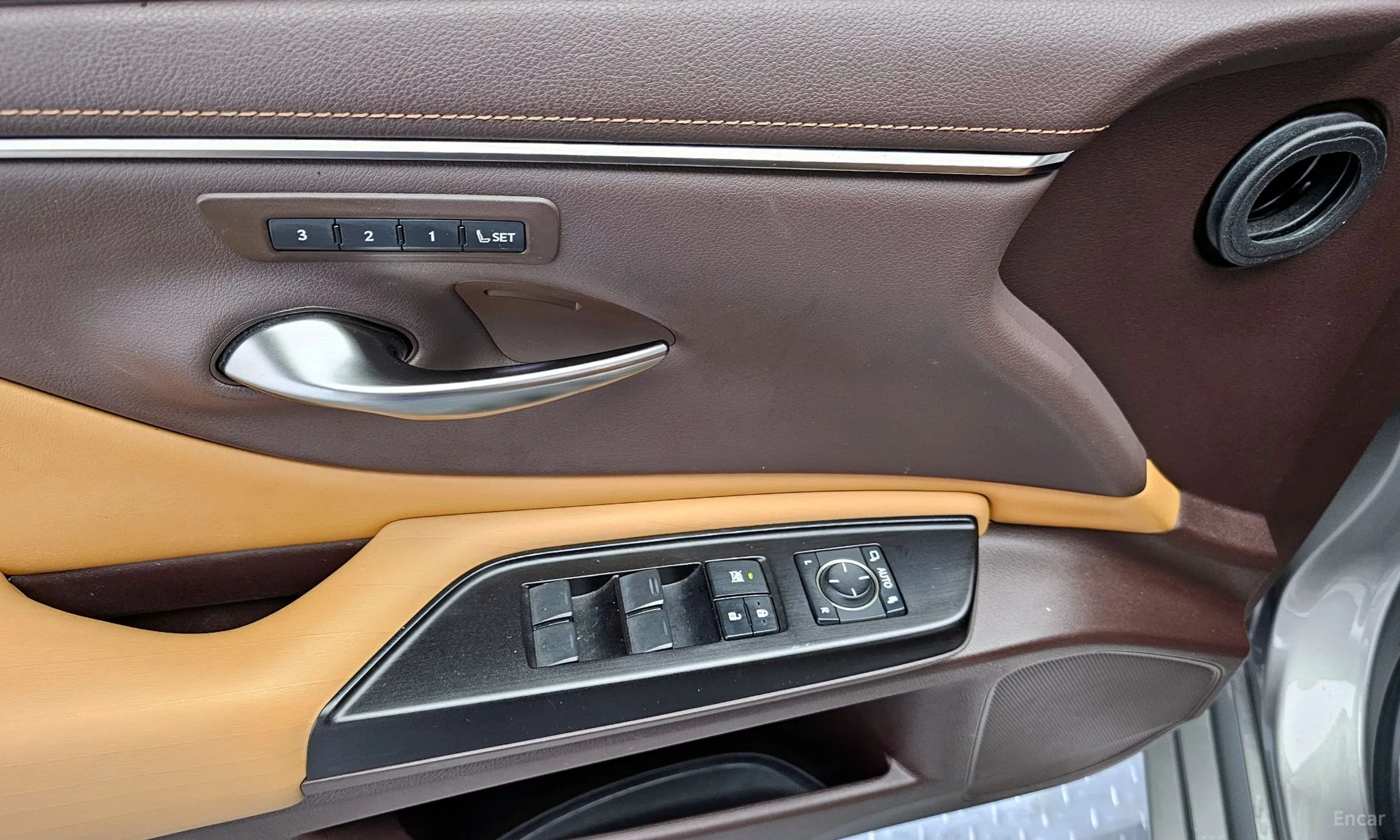 Lexus ES300h 7th Generation превью 14