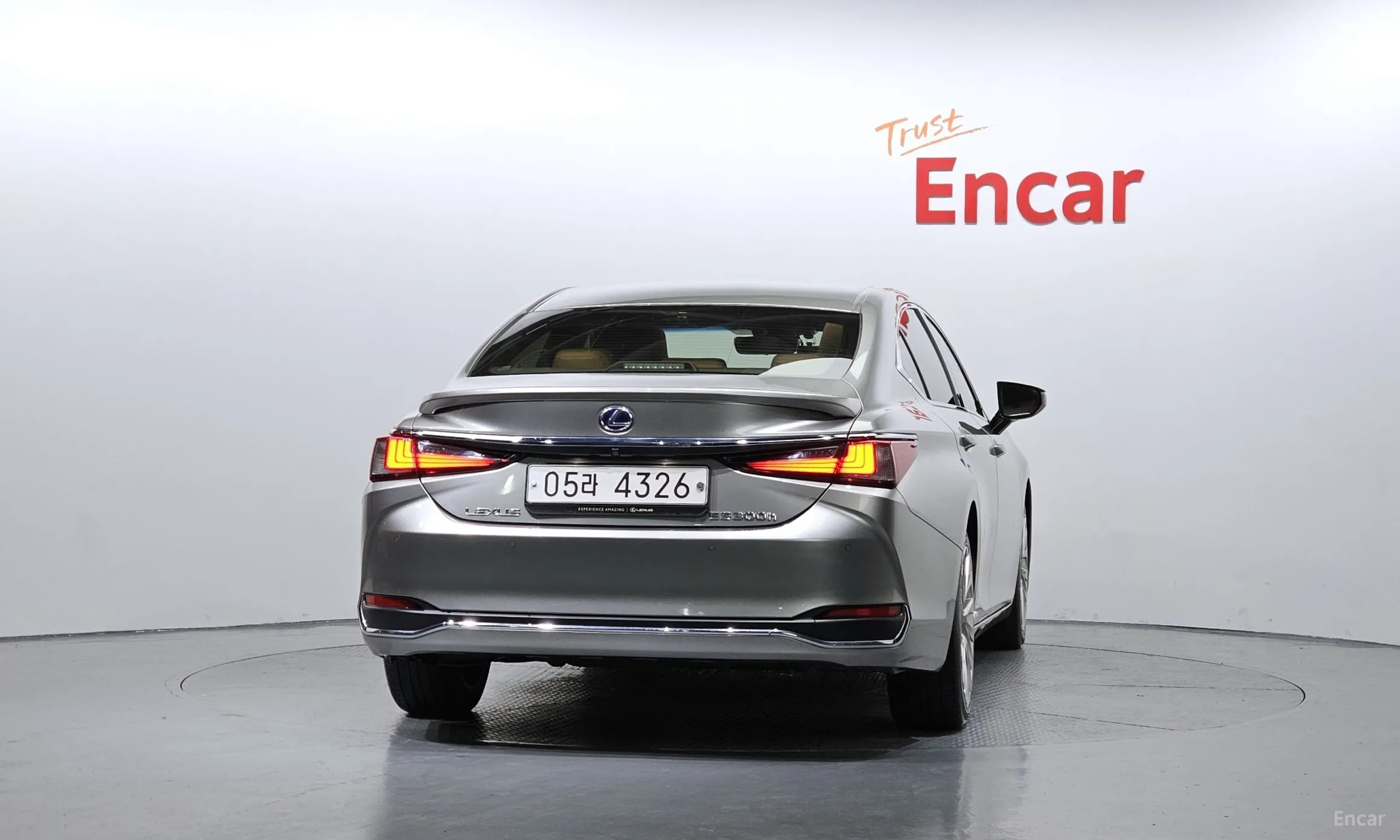 Lexus ES300h 7th Generation превью 4