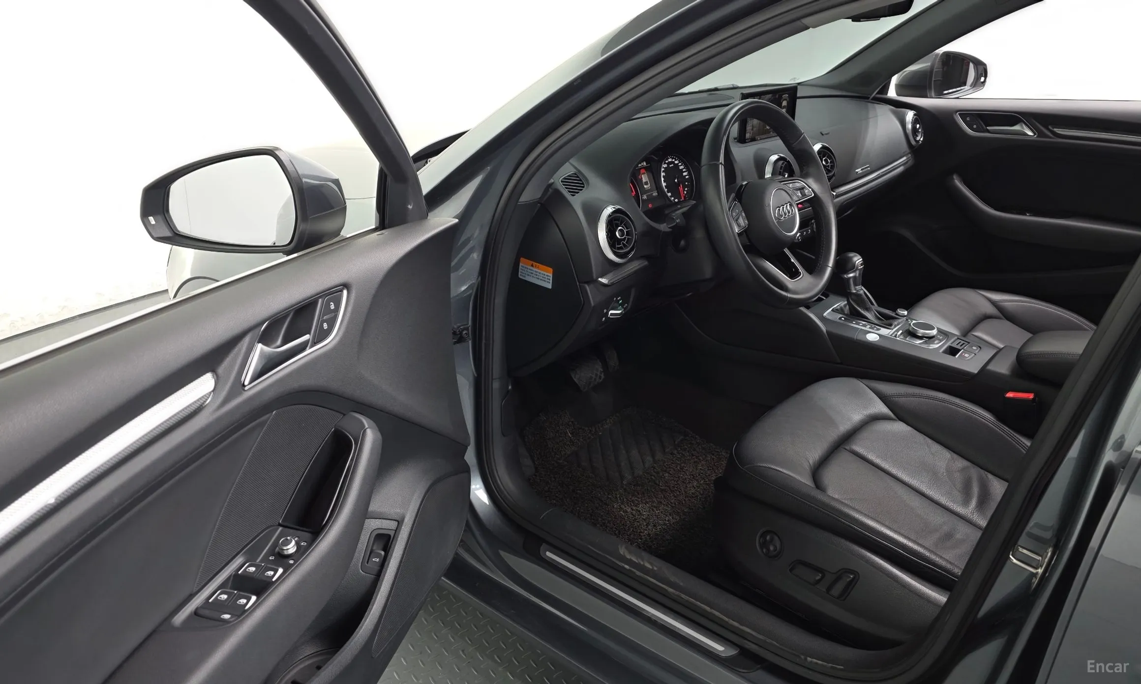 Audi New A3 превью 12