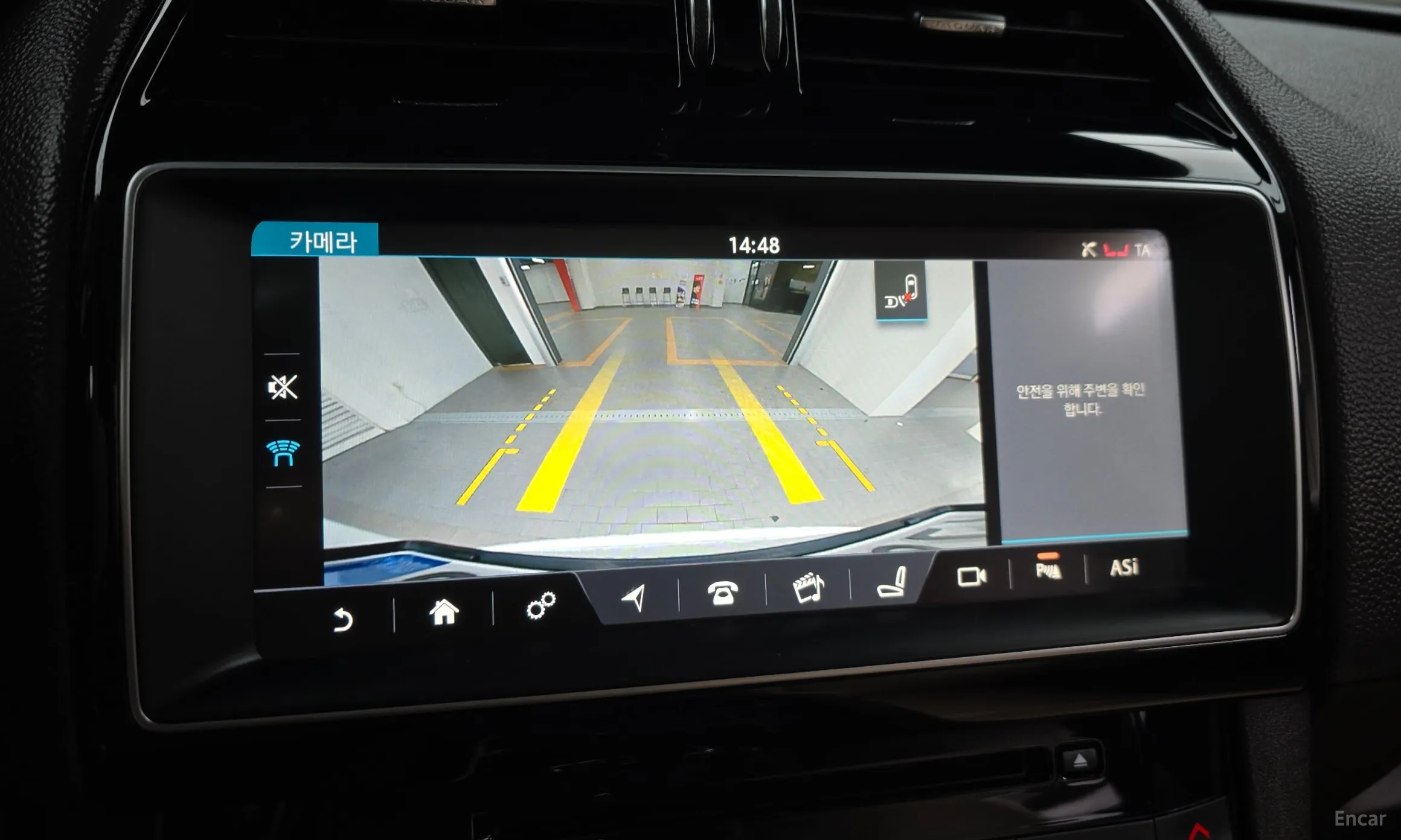 Jaguar F-PACE превью 15