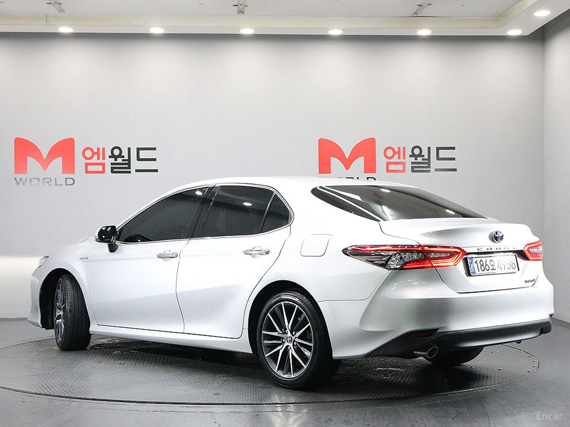 Toyota Camry (XV70) превью 2