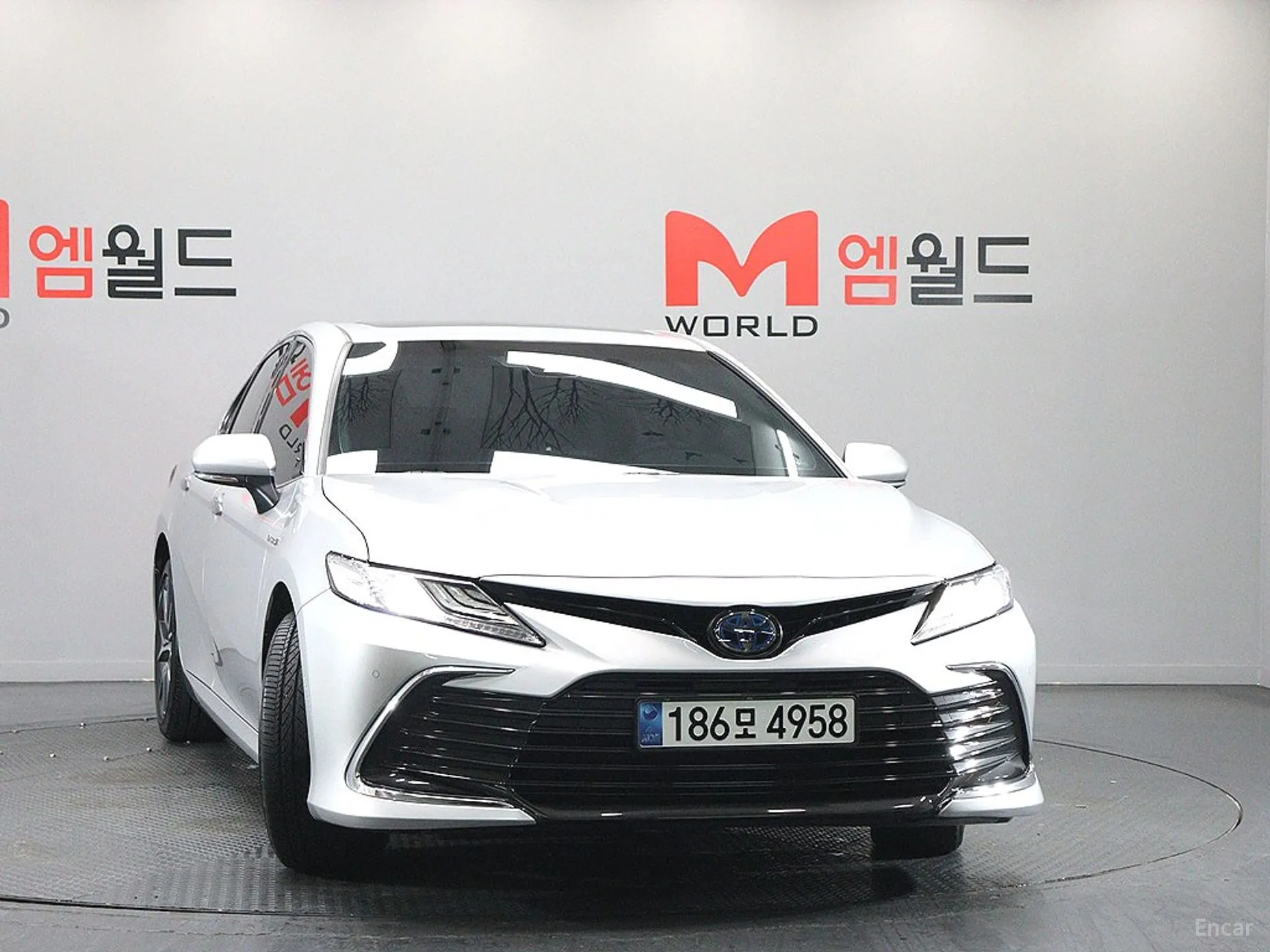 Toyota Camry (XV70) превью 3