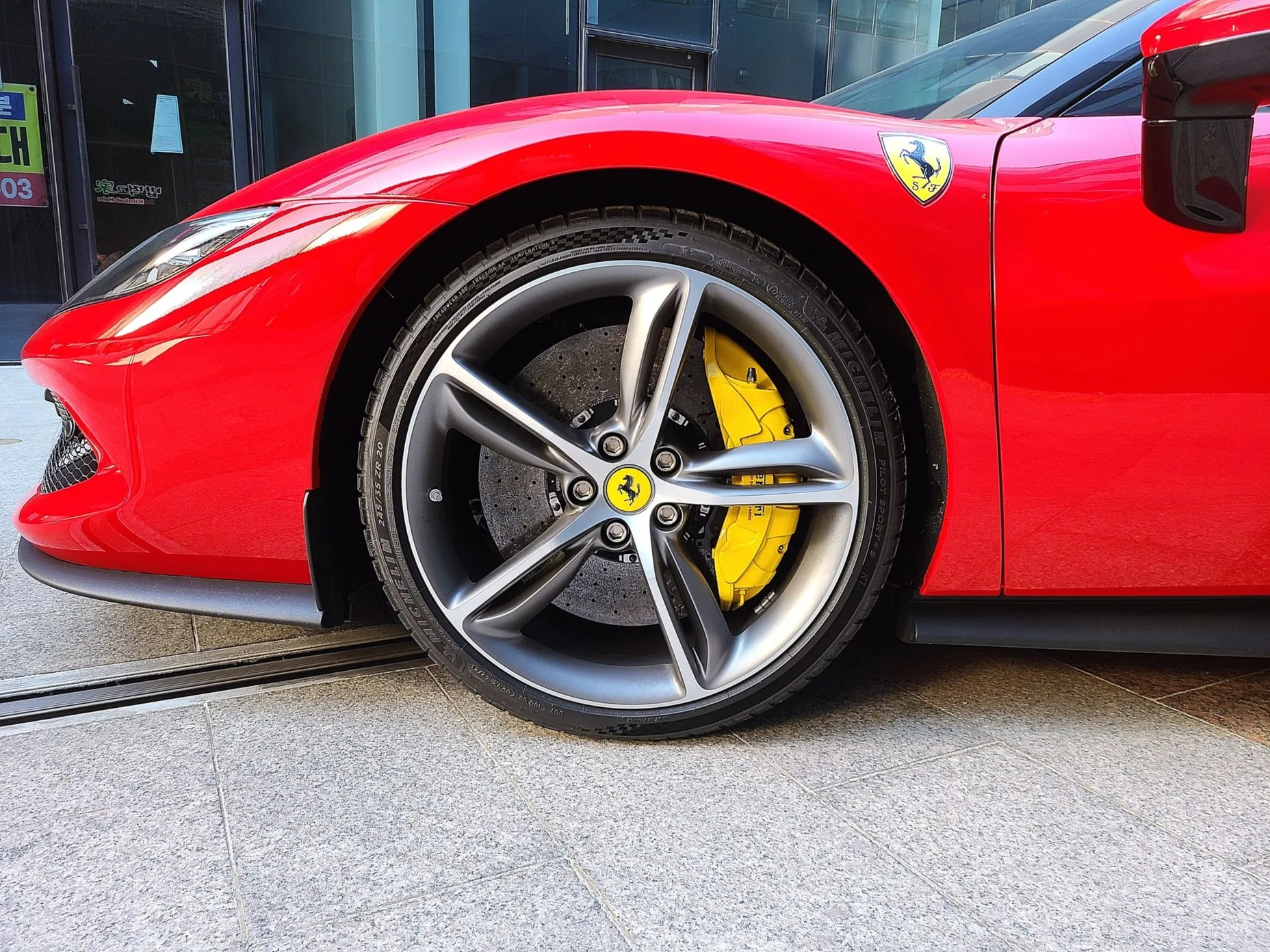 Ferrari 296 GTB превью 19