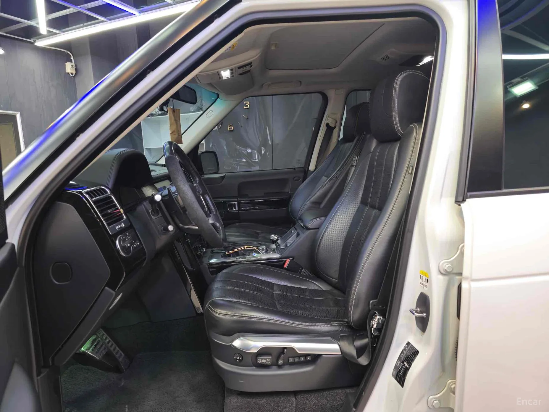 Land Rover Range Rover превью 16