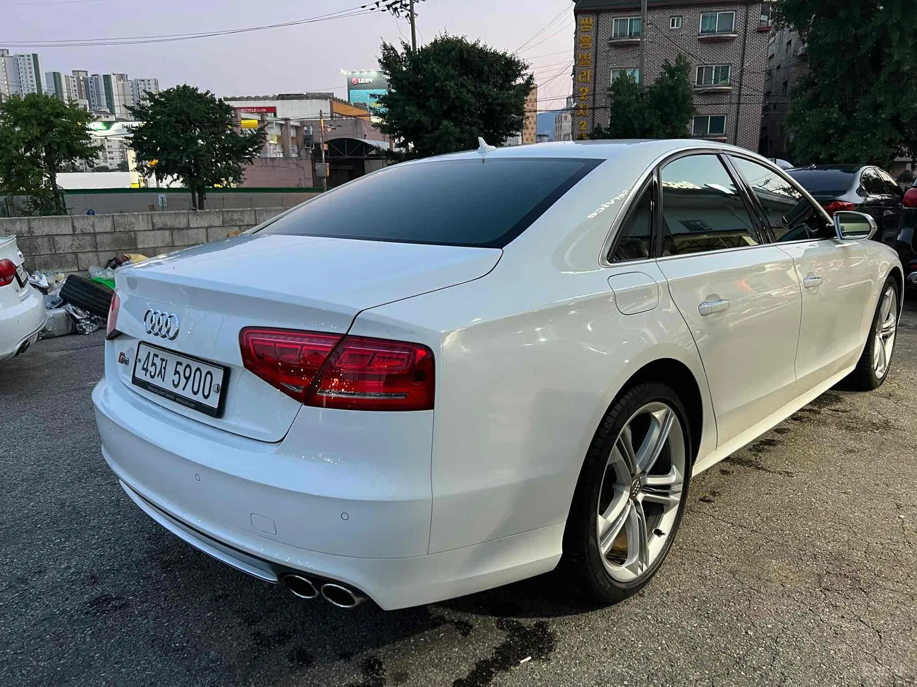 Audi S8
