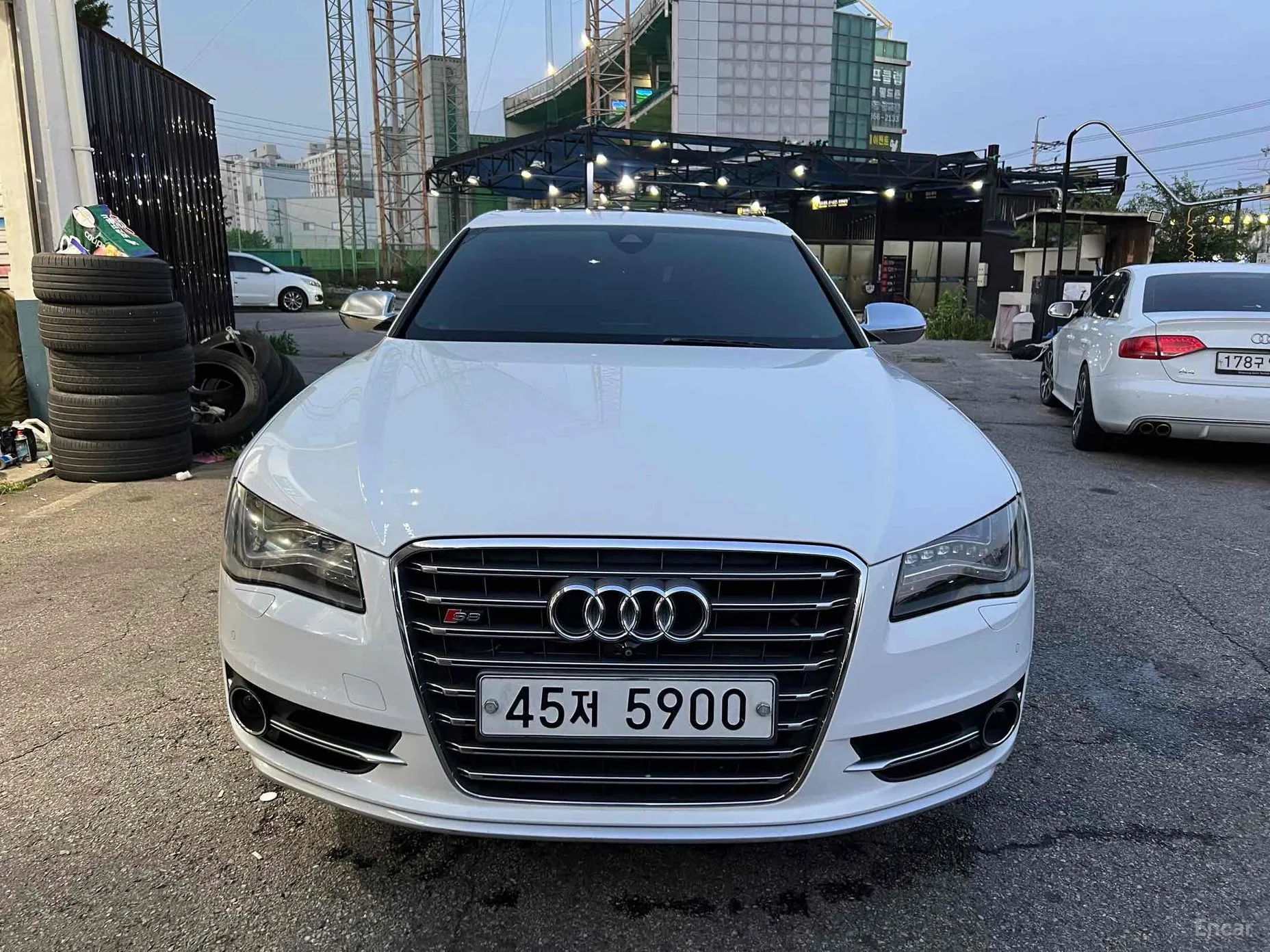 Audi S8 превью 3