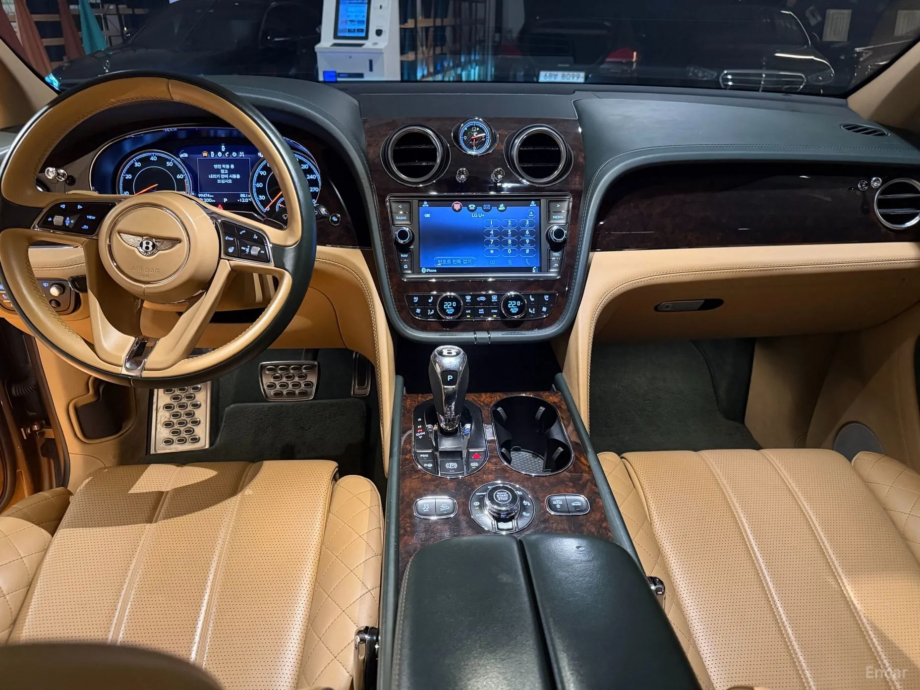 Bentley Bentayga превью 11