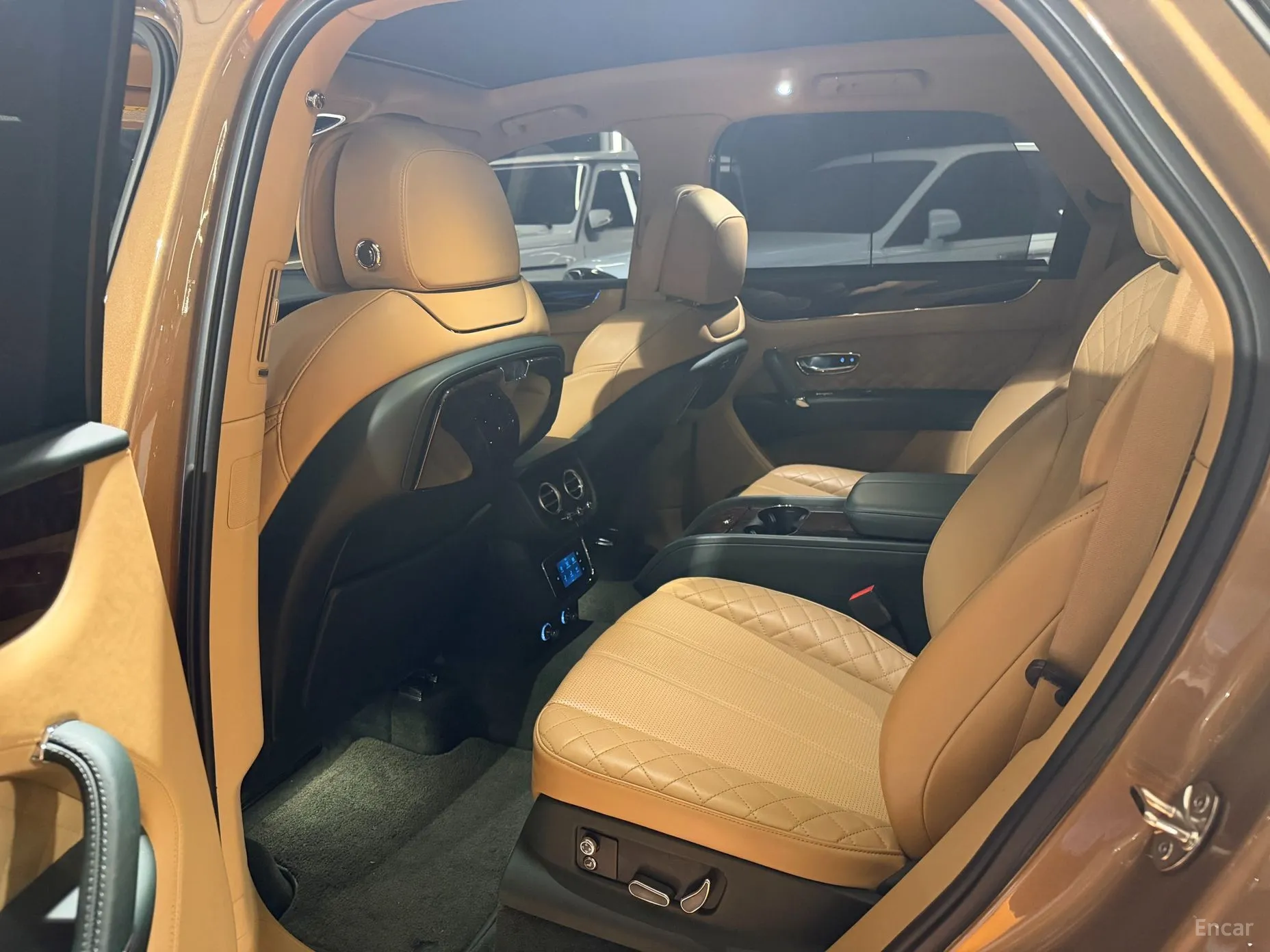Bentley Bentayga превью 13