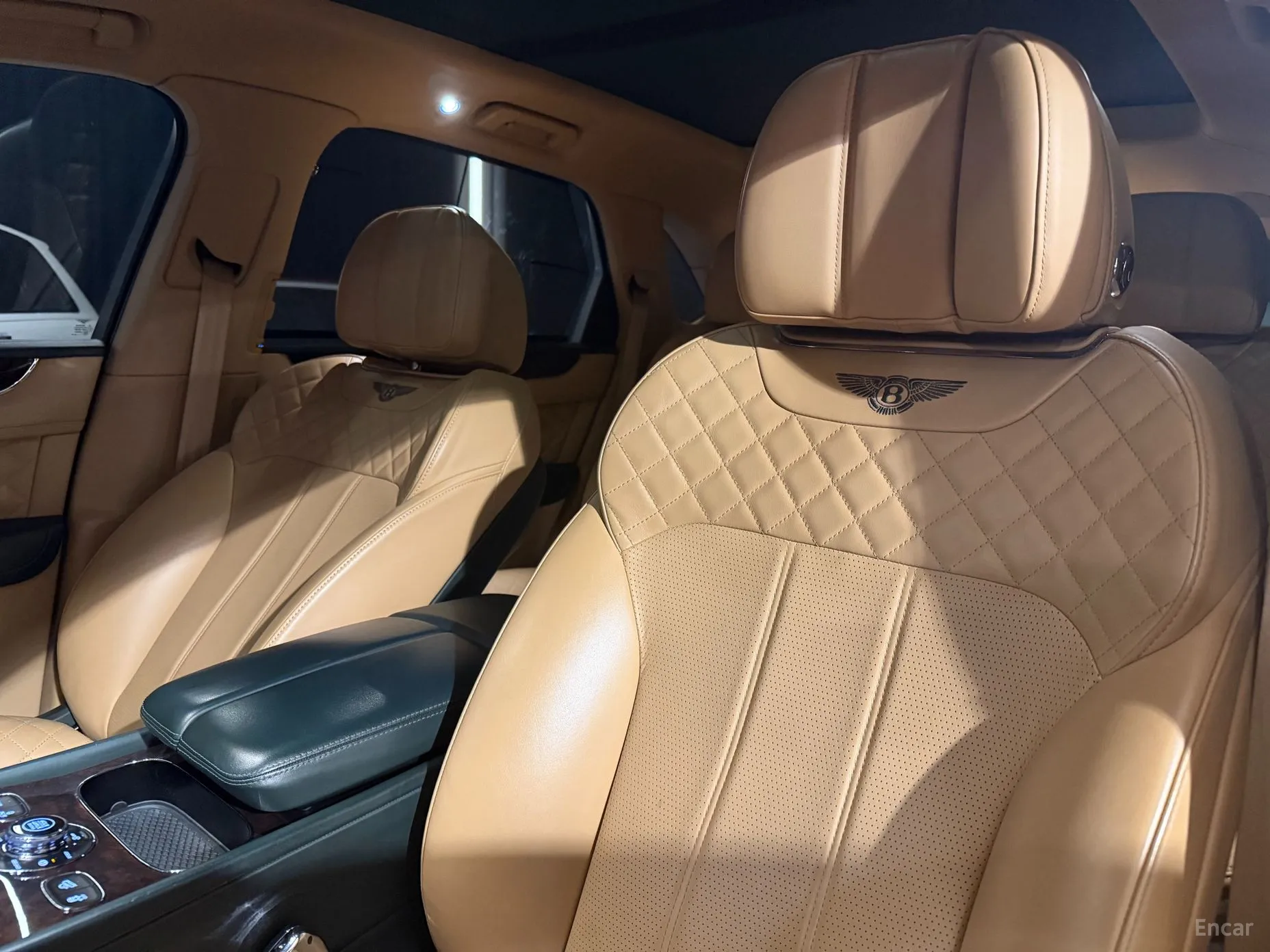 Bentley Bentayga превью 14
