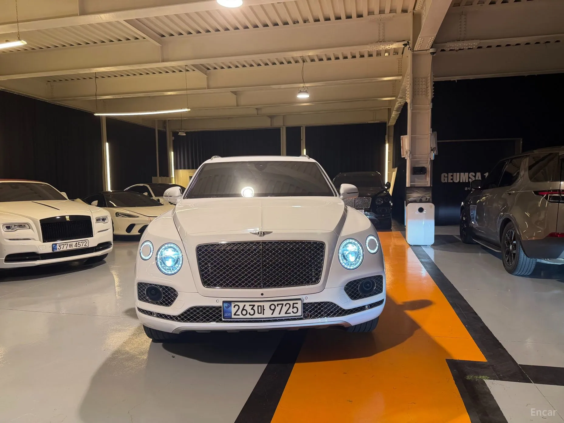 Bentley Bentayga превью 5