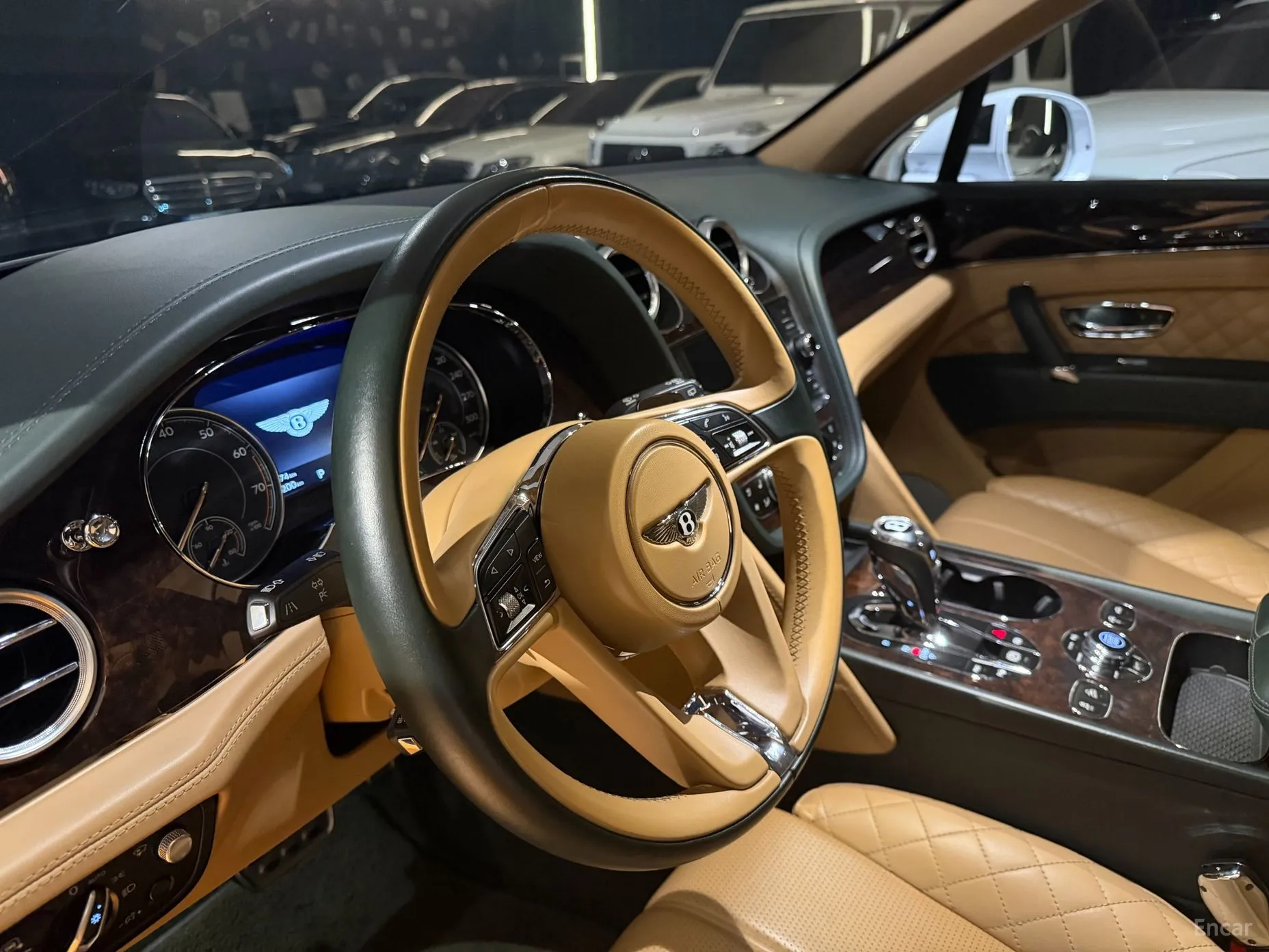 Bentley Bentayga превью 9