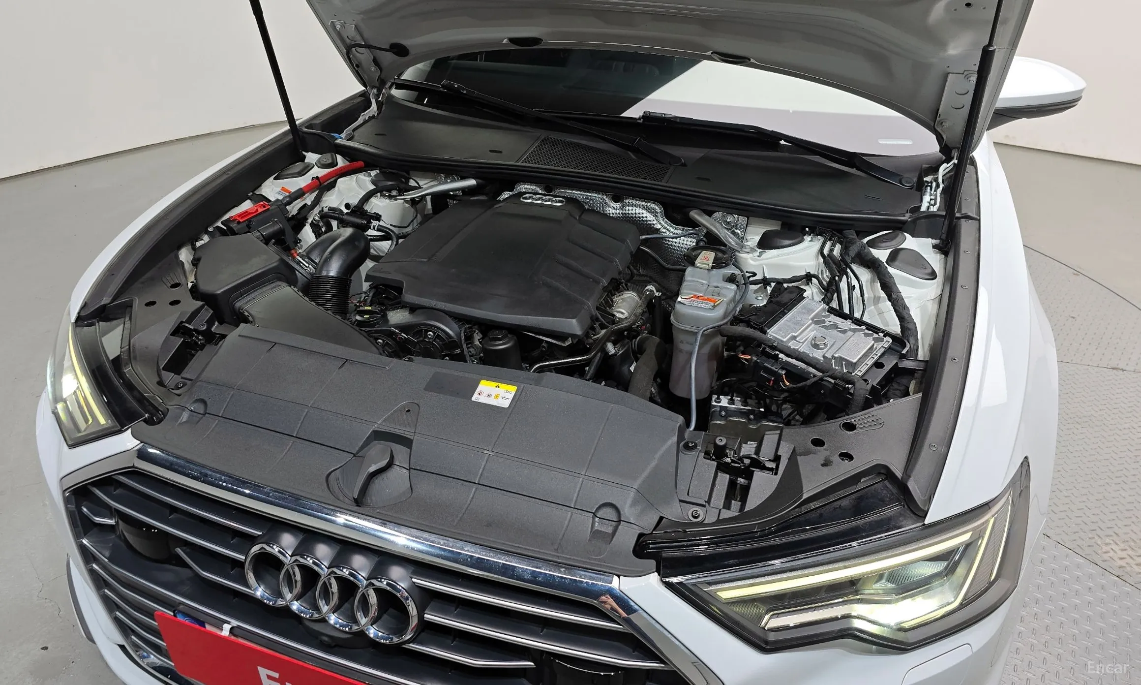Audi A6 (C8) превью 6