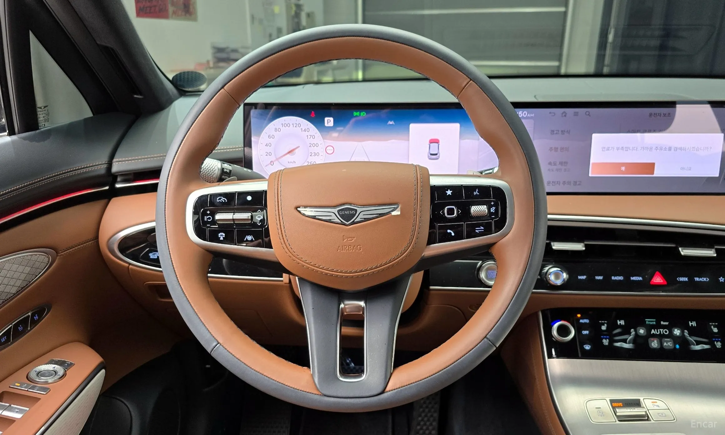 Genesis GV70 превью 13