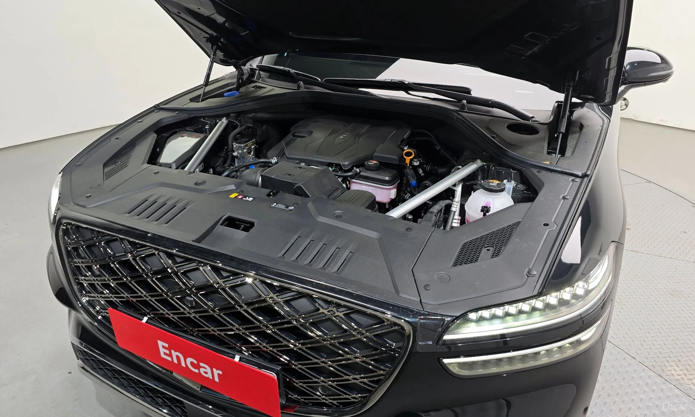 Genesis GV70 превью 6