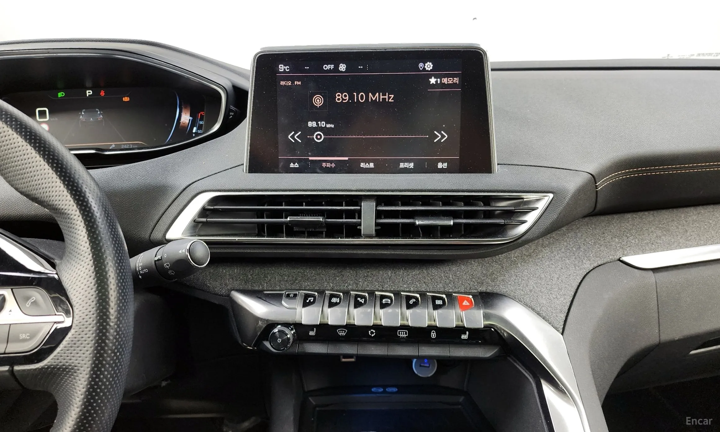 Peugeot 3008 2nd generation превью 14