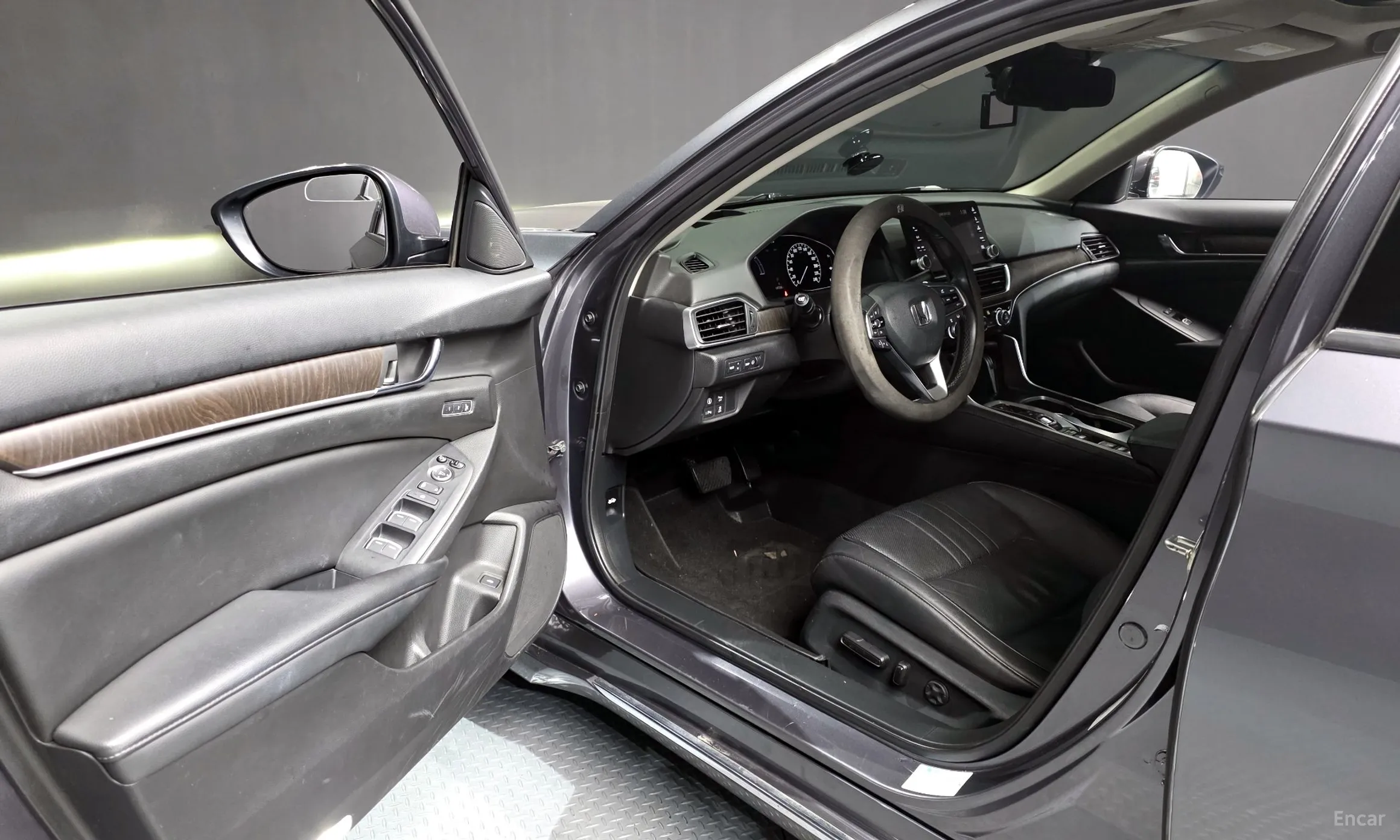 Honda Accord 10th Generation превью 10