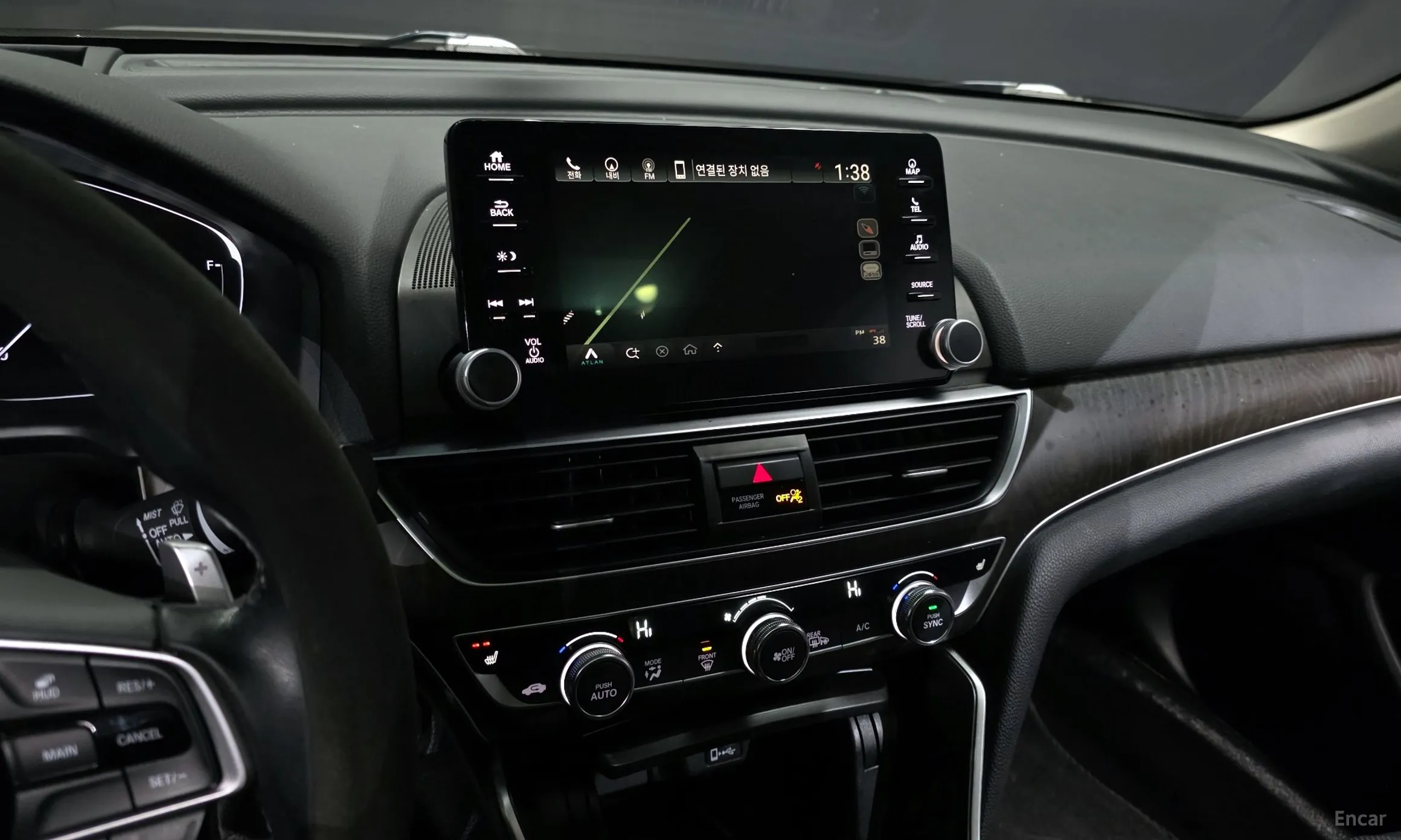 Honda Accord 10th Generation превью 14