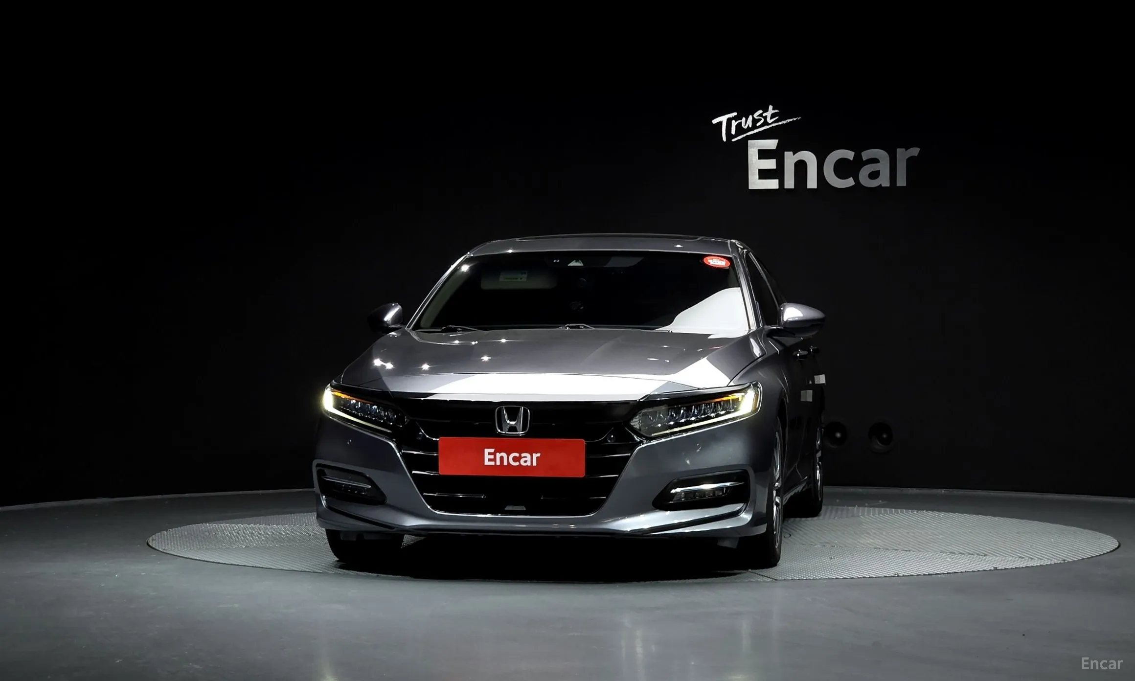 Honda Accord 10th Generation превью 3