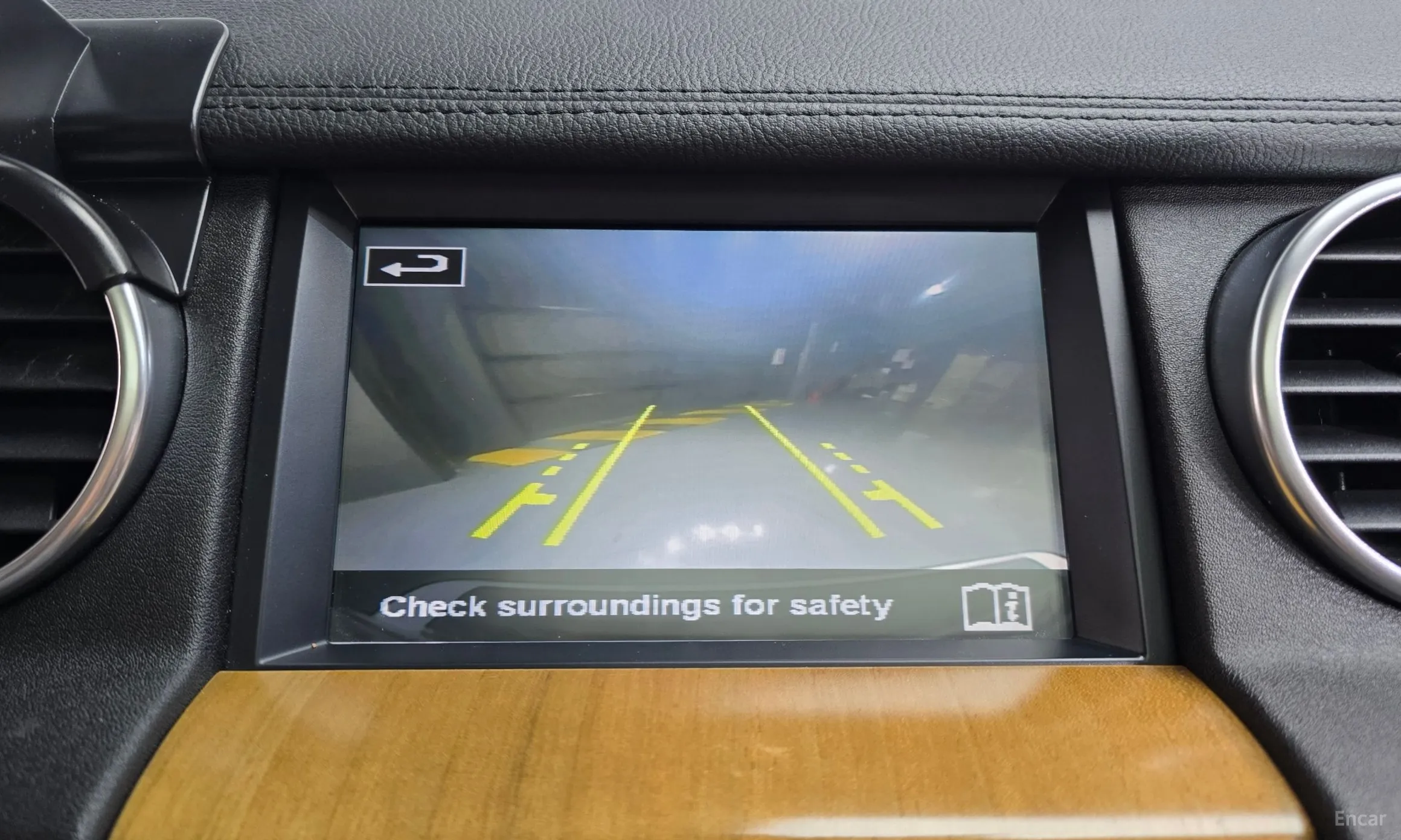 Land Rover Discovery 4 превью 15