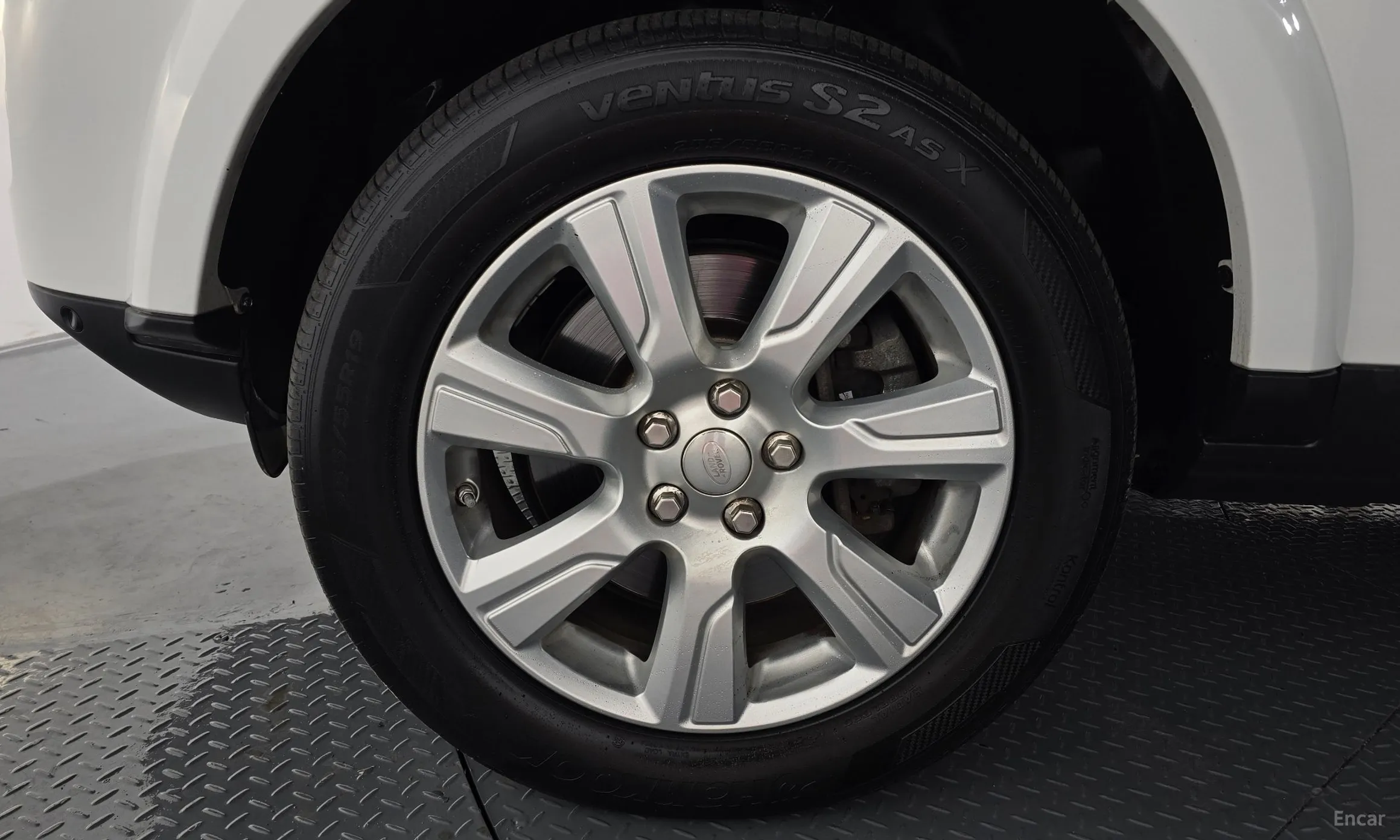 Land Rover Discovery 4 превью 5