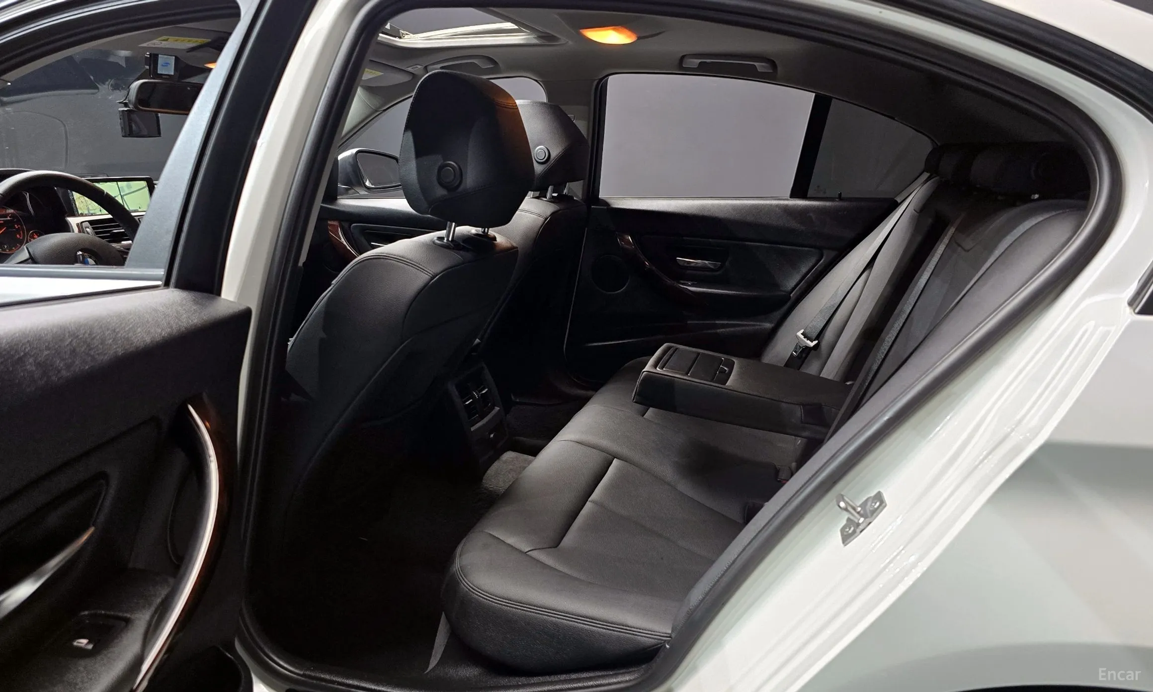 BMW 3 Series (F30) превью 13