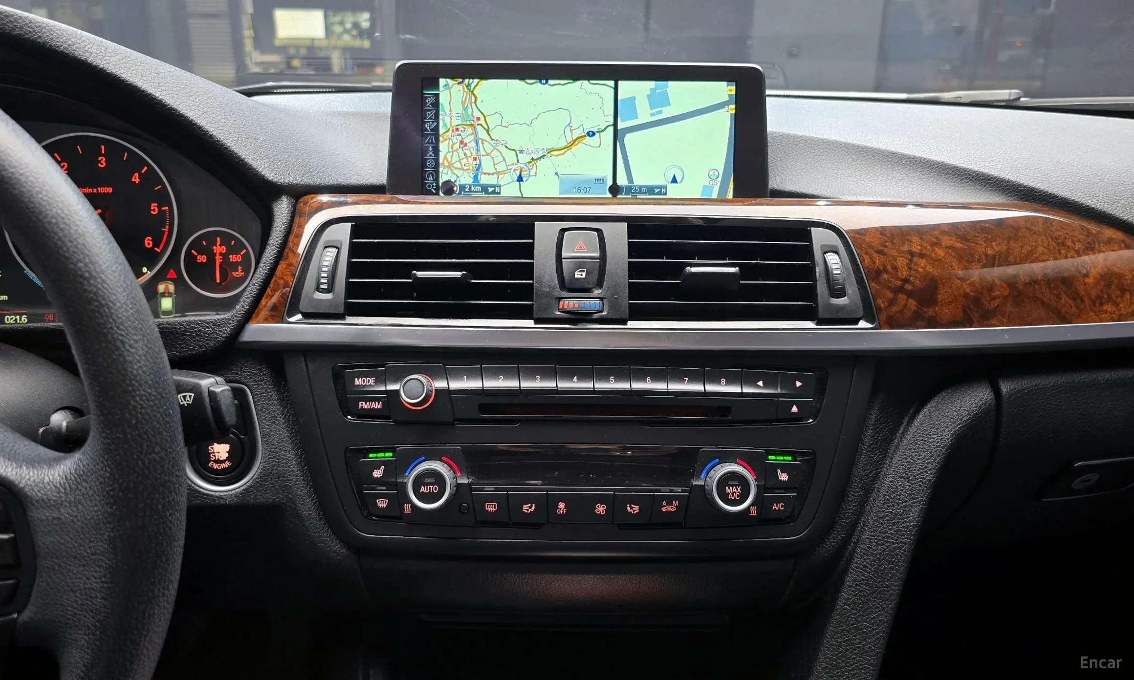 BMW 3 Series (F30) превью 15