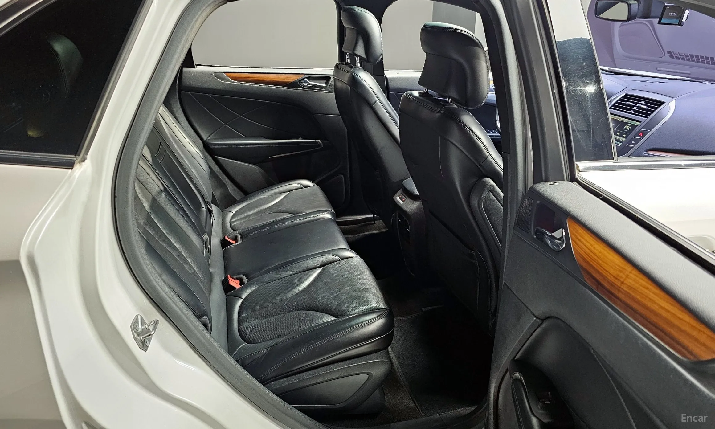 Lincoln MKC превью 12