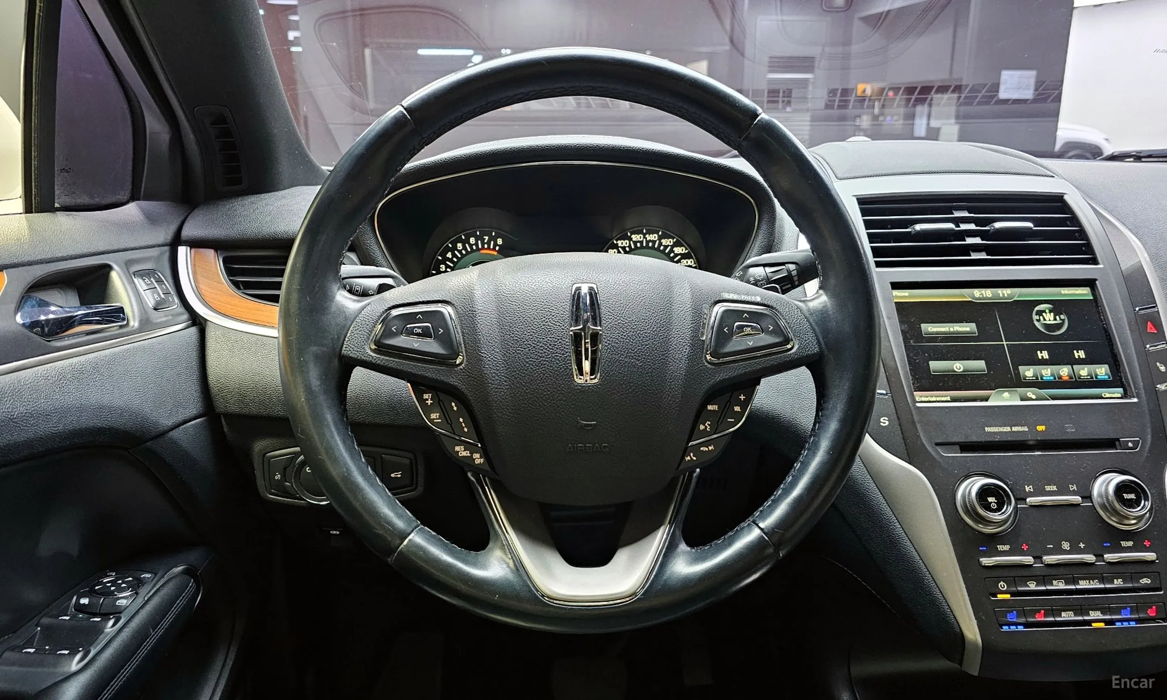 Lincoln MKC превью 13