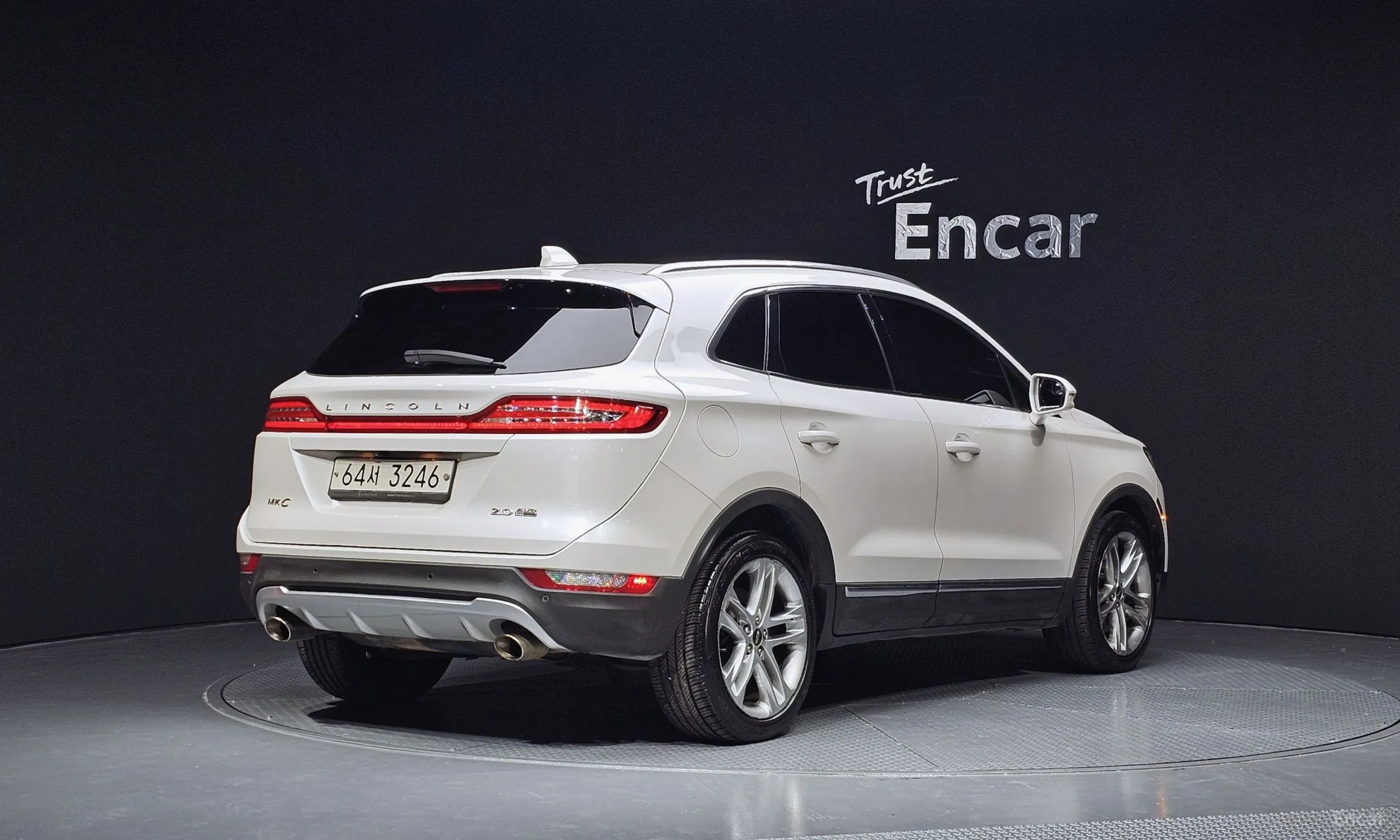 Lincoln MKC превью 2