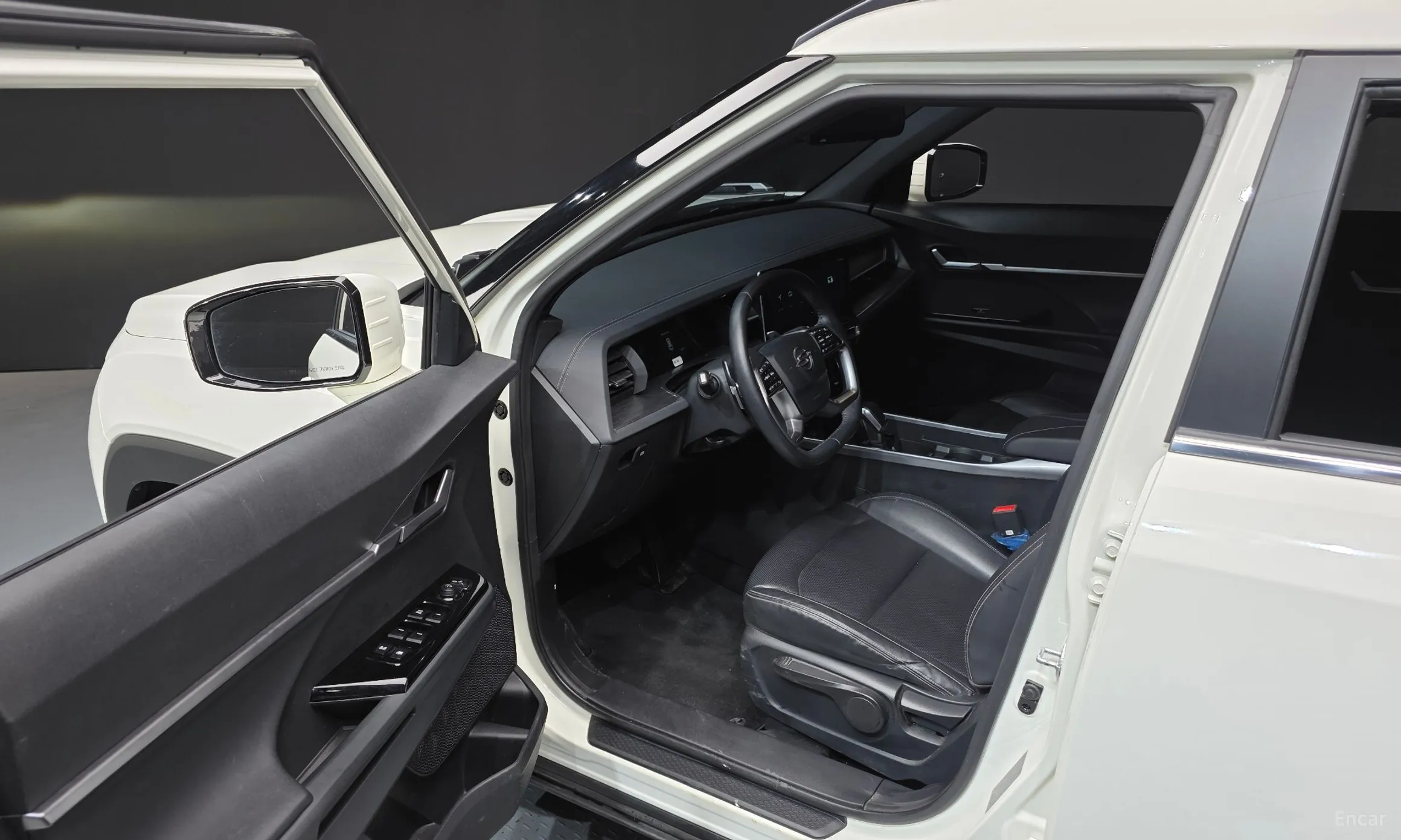 KG Mobility (SsangYong) Torres превью 10