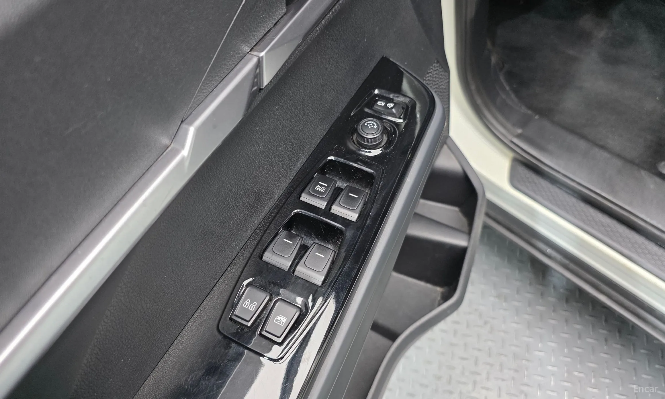 KG Mobility (SsangYong) Torres превью 14
