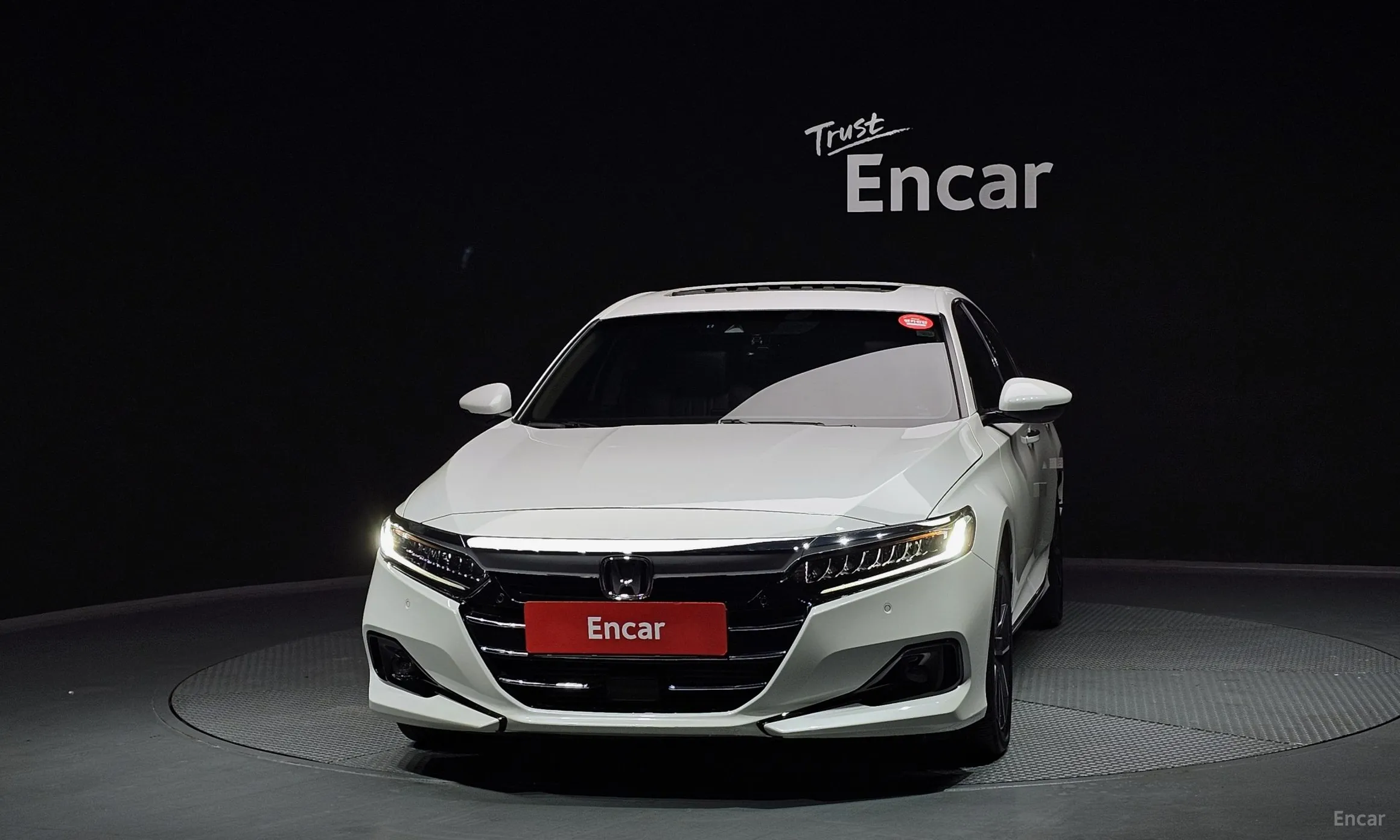Honda Accord 10th Generation превью 3