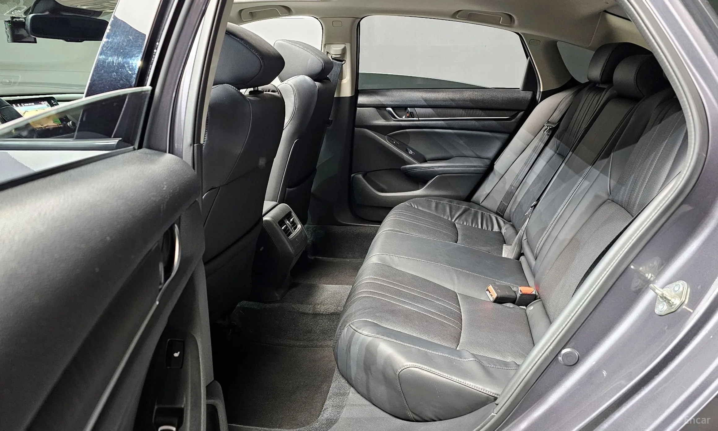 Honda Accord 10th Generation превью 12