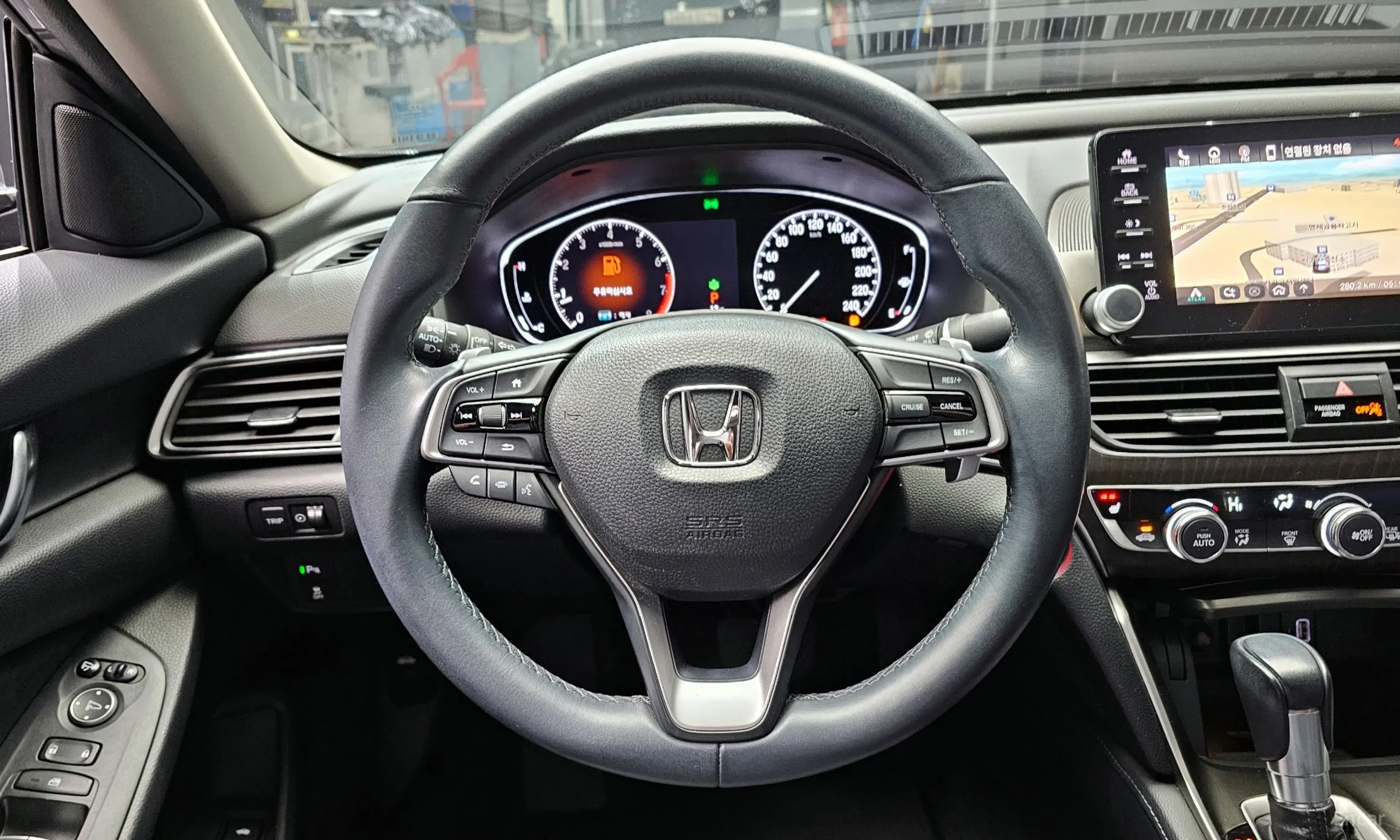 Honda Accord 10th Generation превью 13