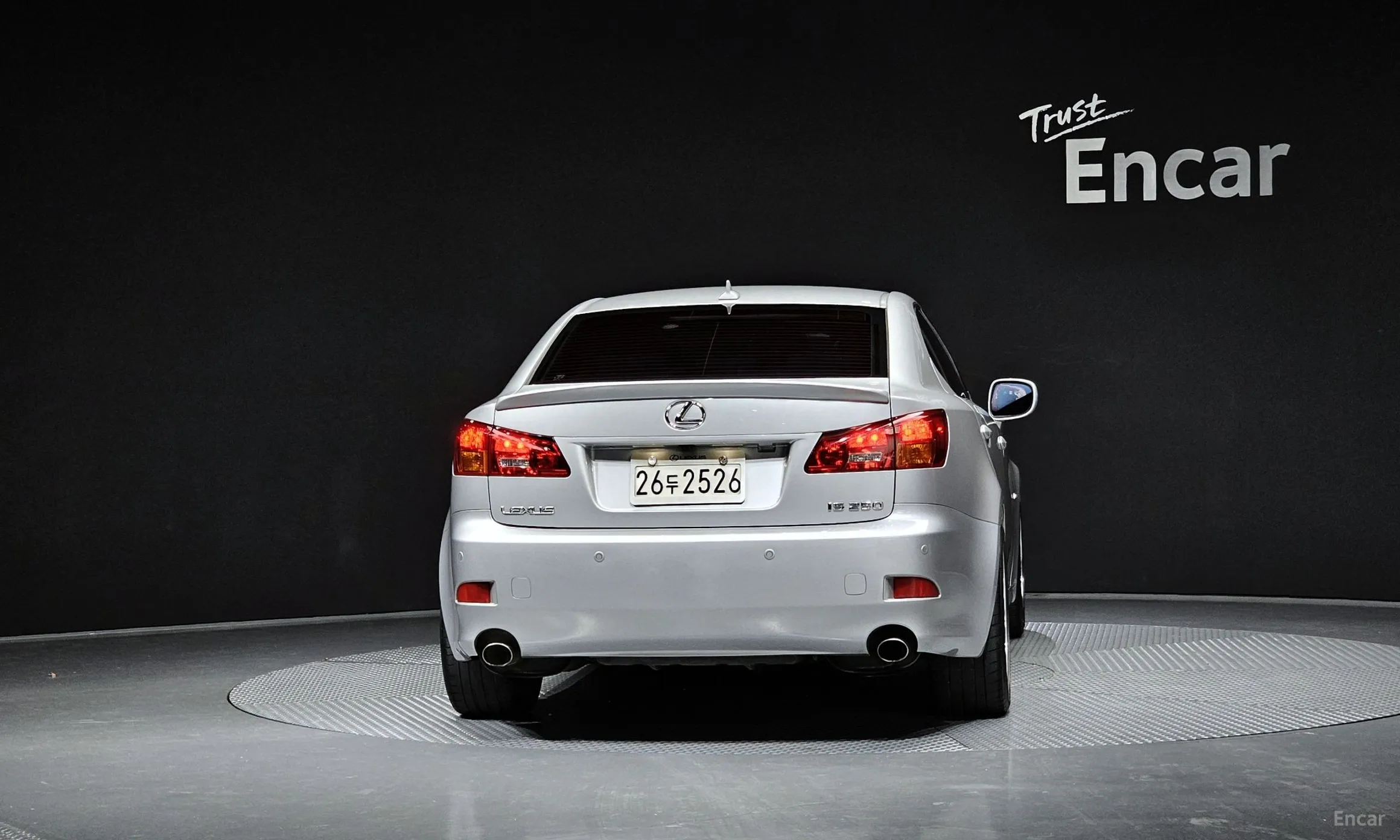 Lexus IS250 превью 4