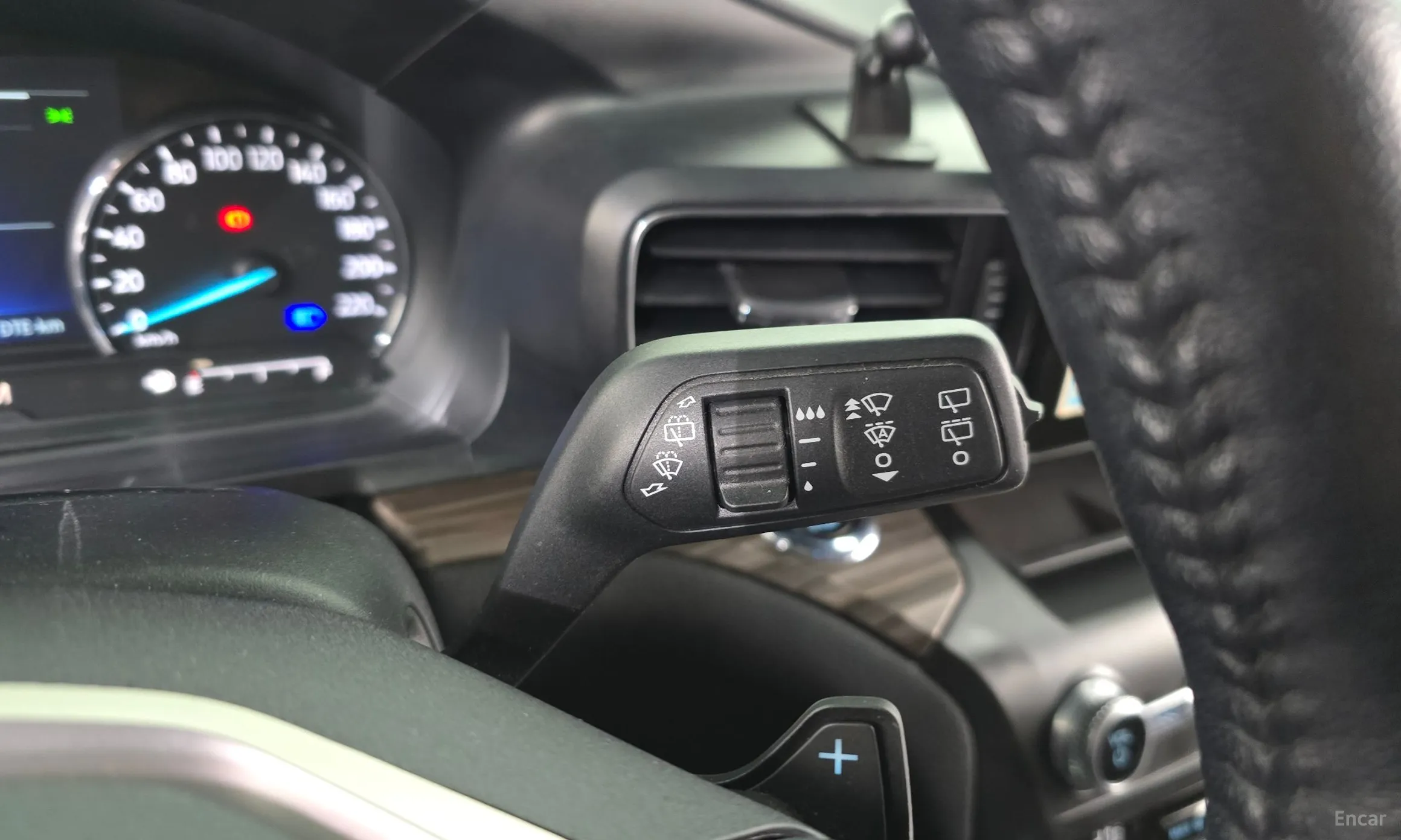 Ford Explorer 6th Generation превью 17