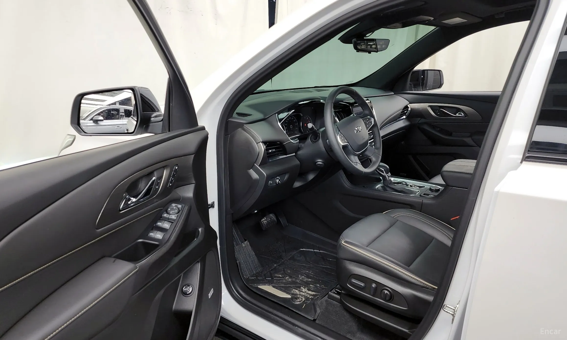 Chevrolet (GM Daewoo) Traverse превью 10