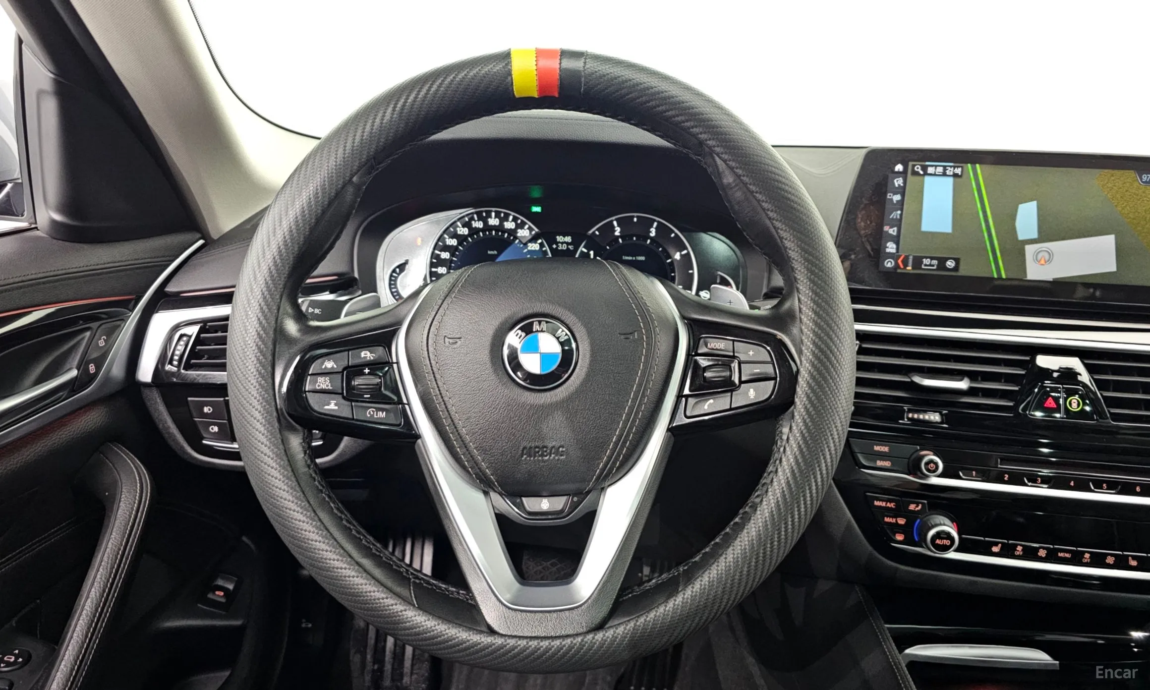 BMW 5 Series (G30) превью 13