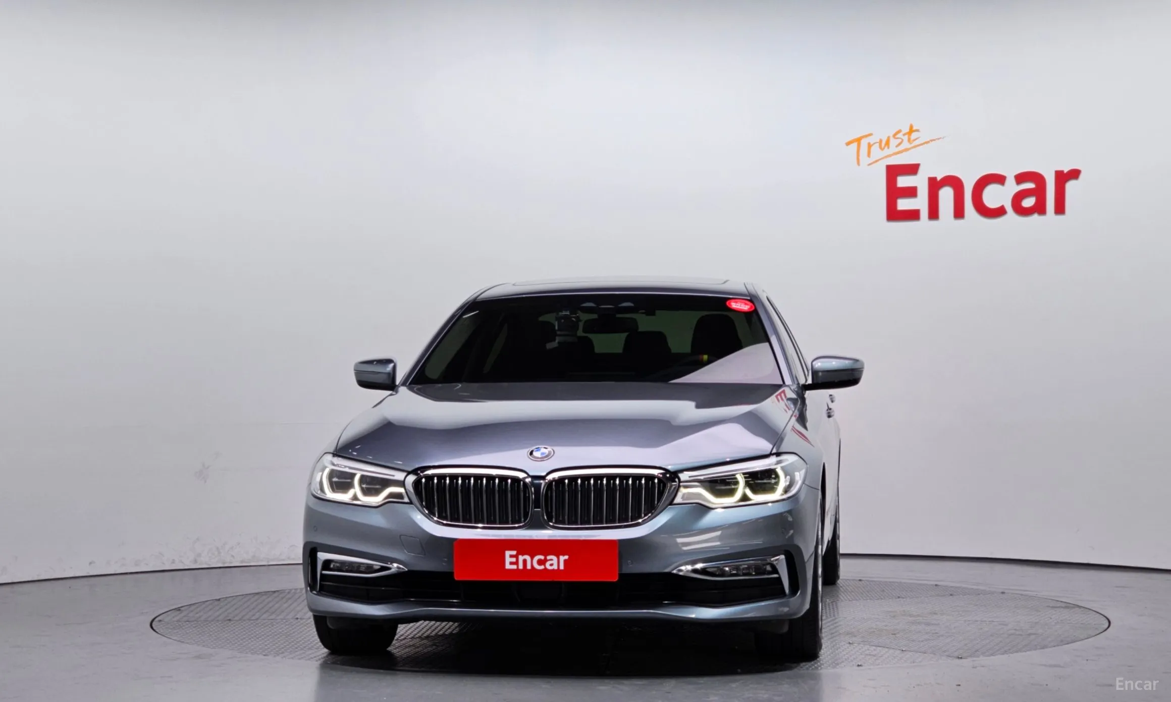 BMW 5 Series (G30) превью 3