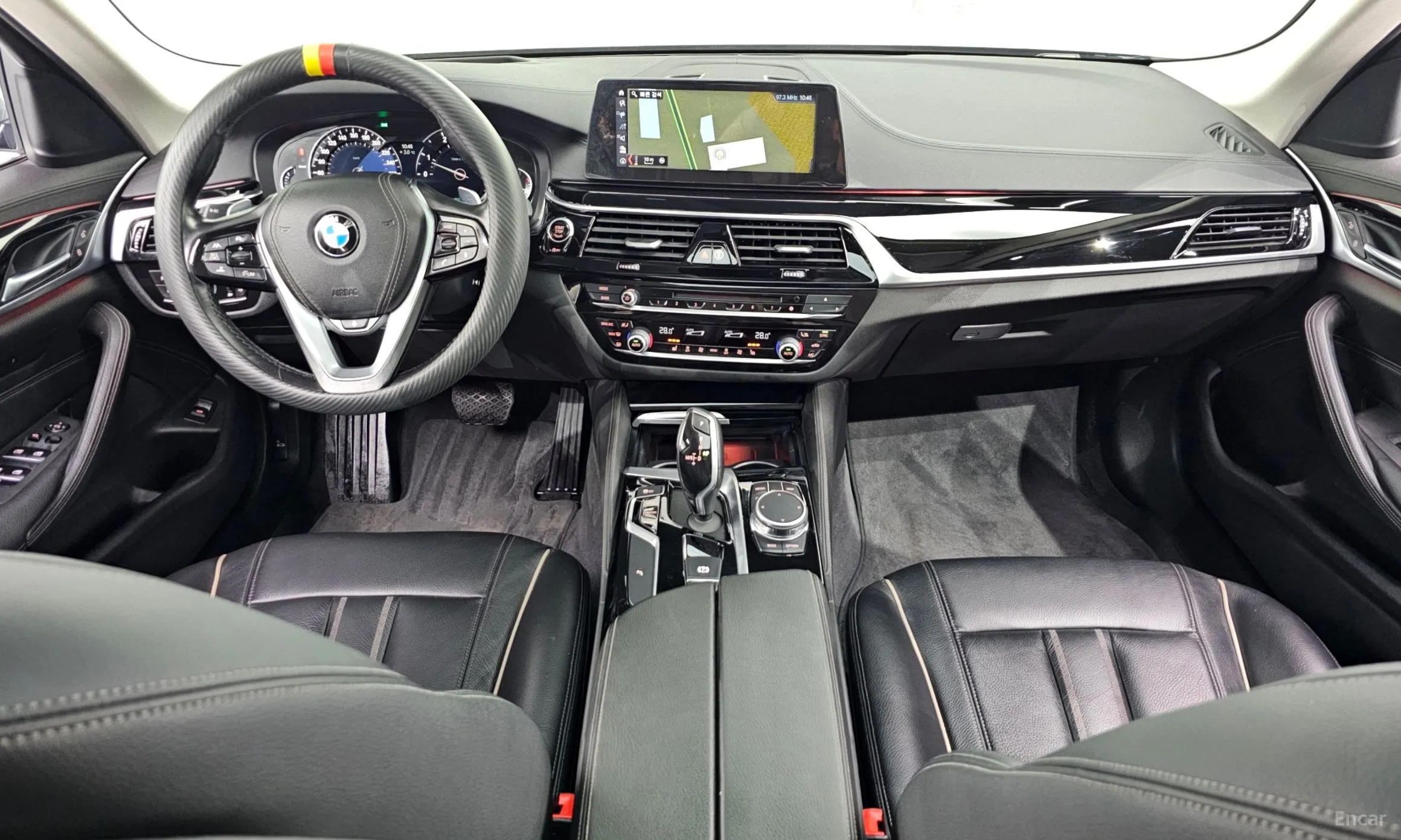 BMW 5 Series (G30) превью 7