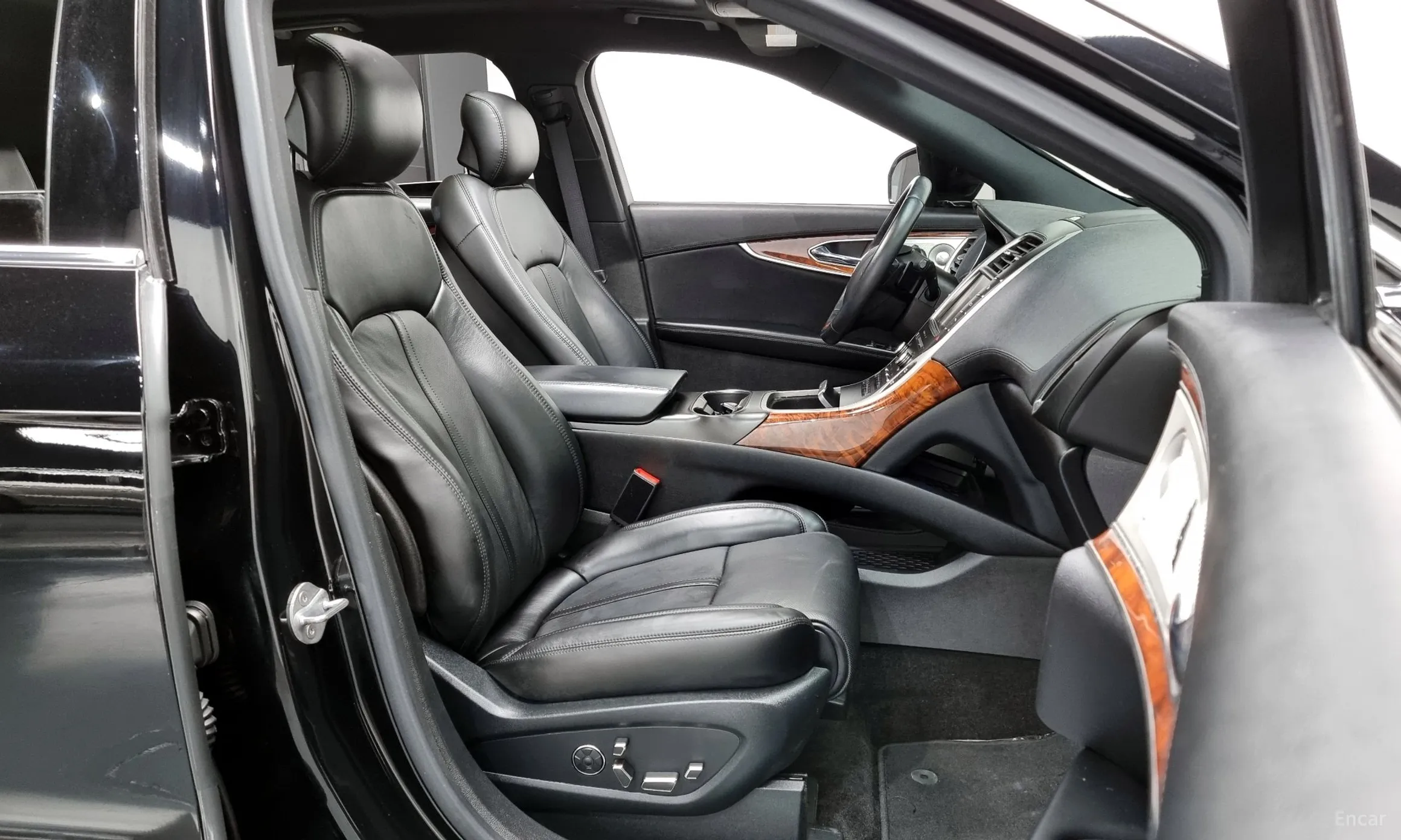Lincoln MKX 2nd Generation превью 11