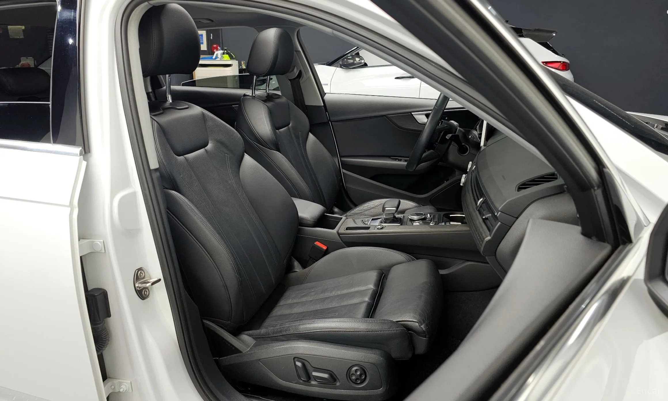 Audi A4 (B9) превью 10