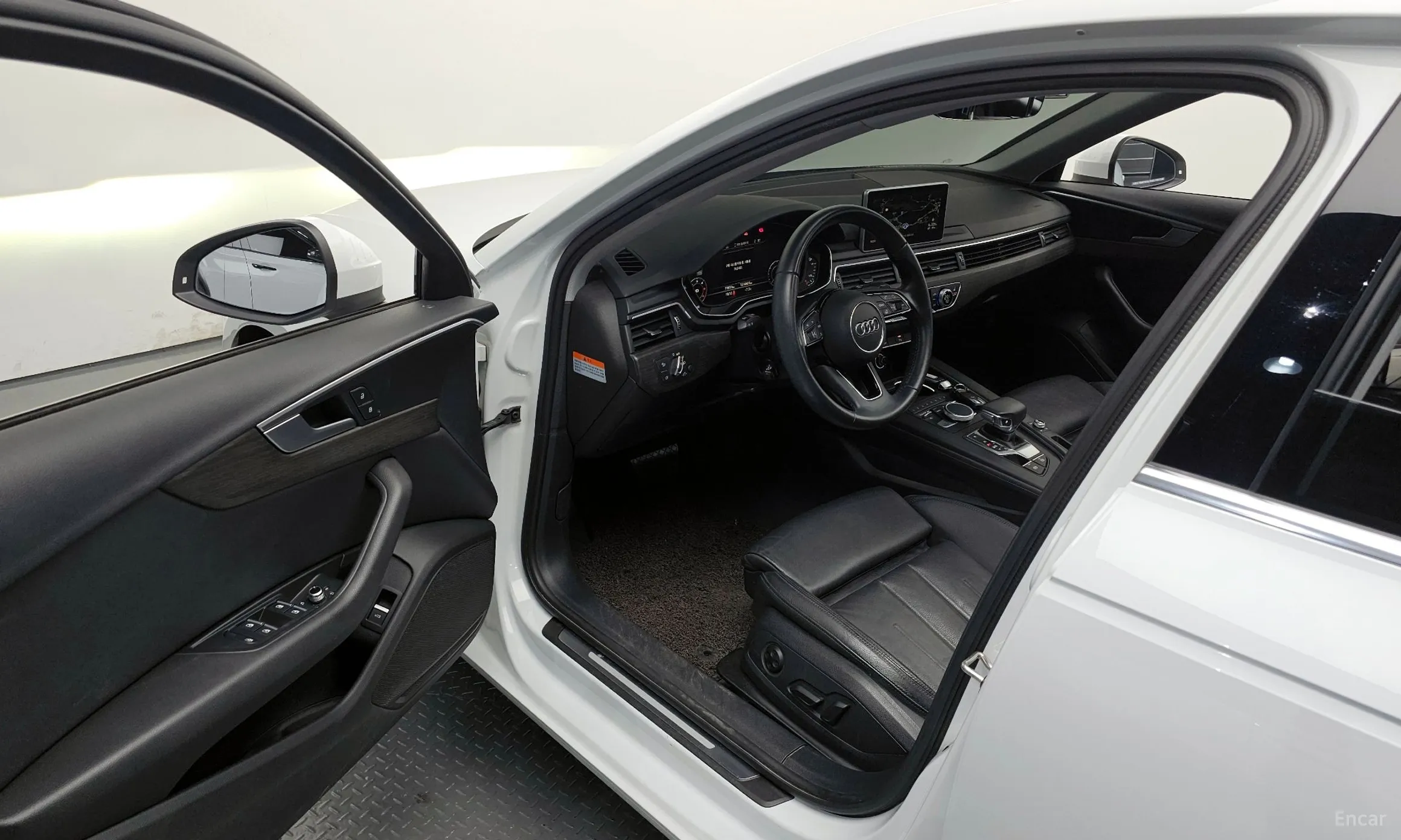 Audi A4 (B9) превью 11