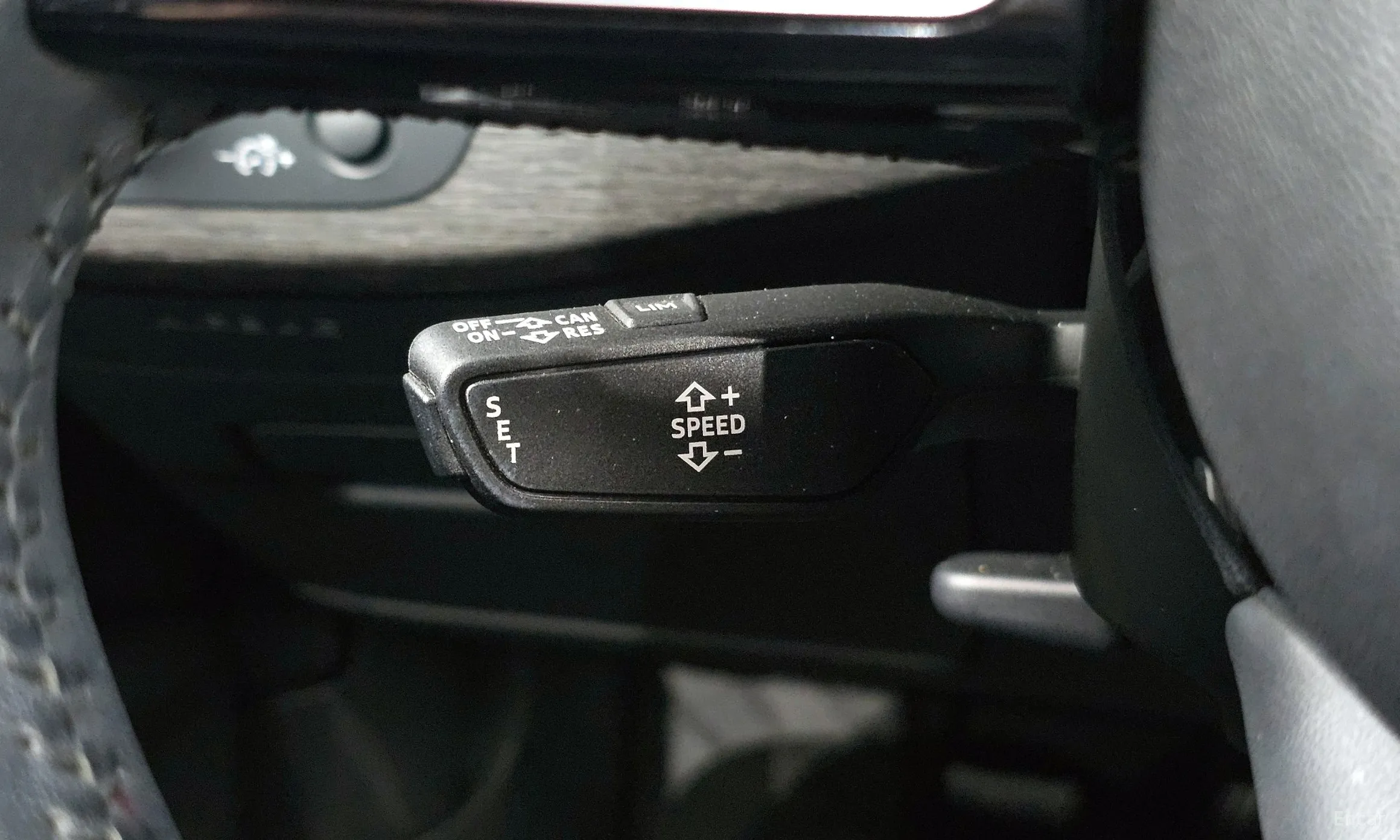 Audi A4 (B9) превью 14