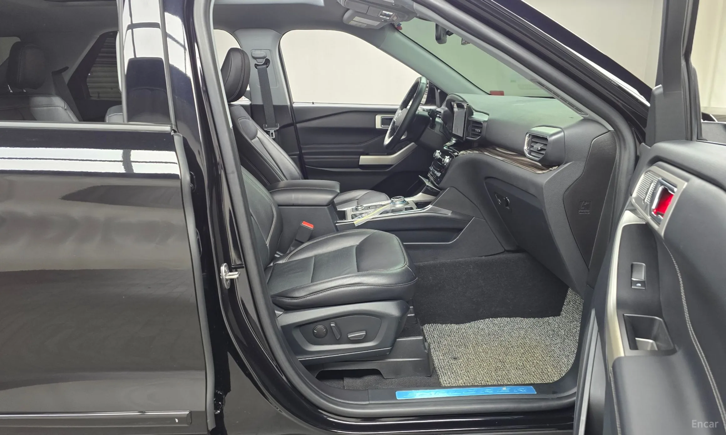 Ford Explorer 6th Generation превью 11