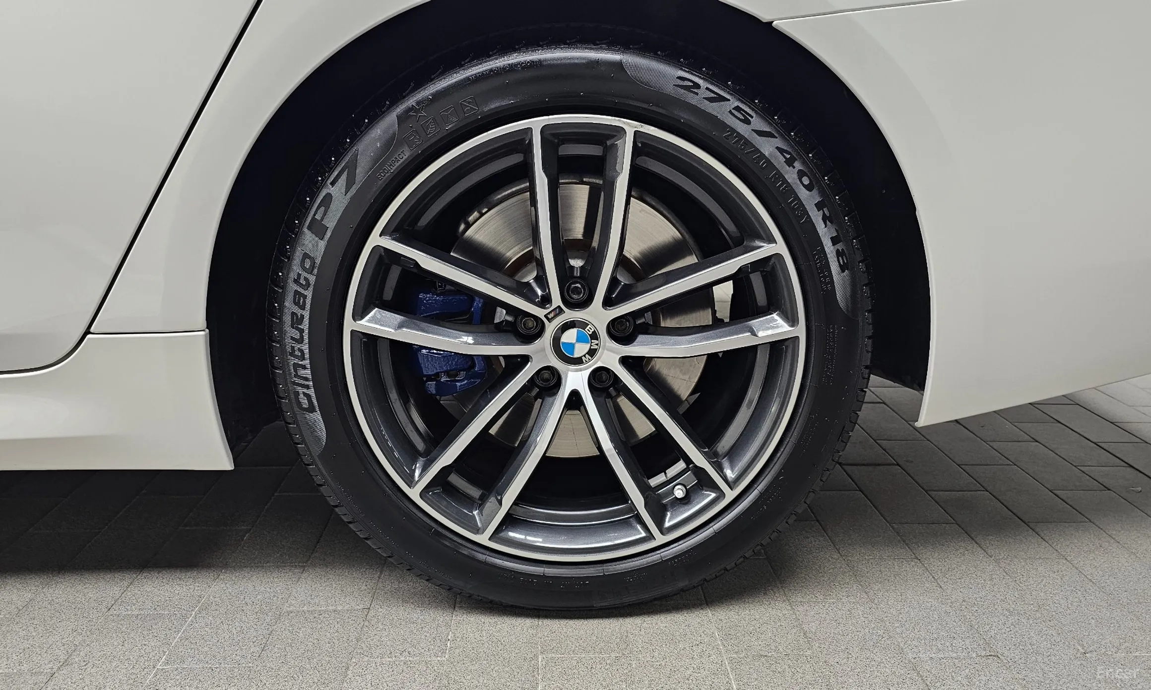 BMW 5 Series (G30) превью 5