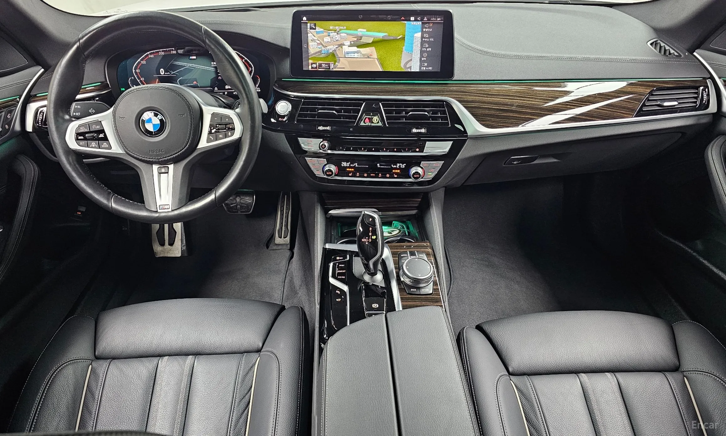 BMW 5 Series (G30) превью 7