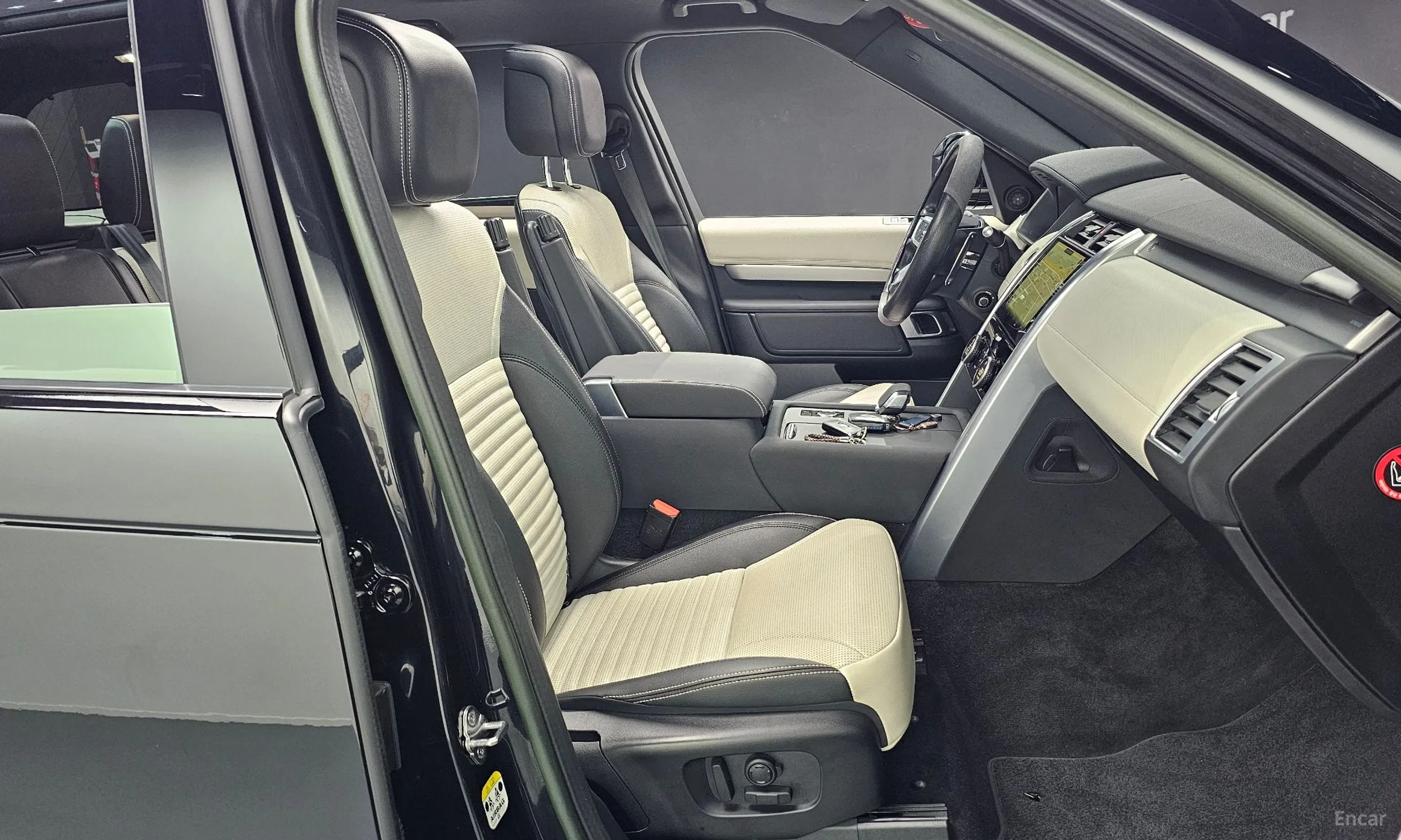 Land Rover Discovery 5 превью 10