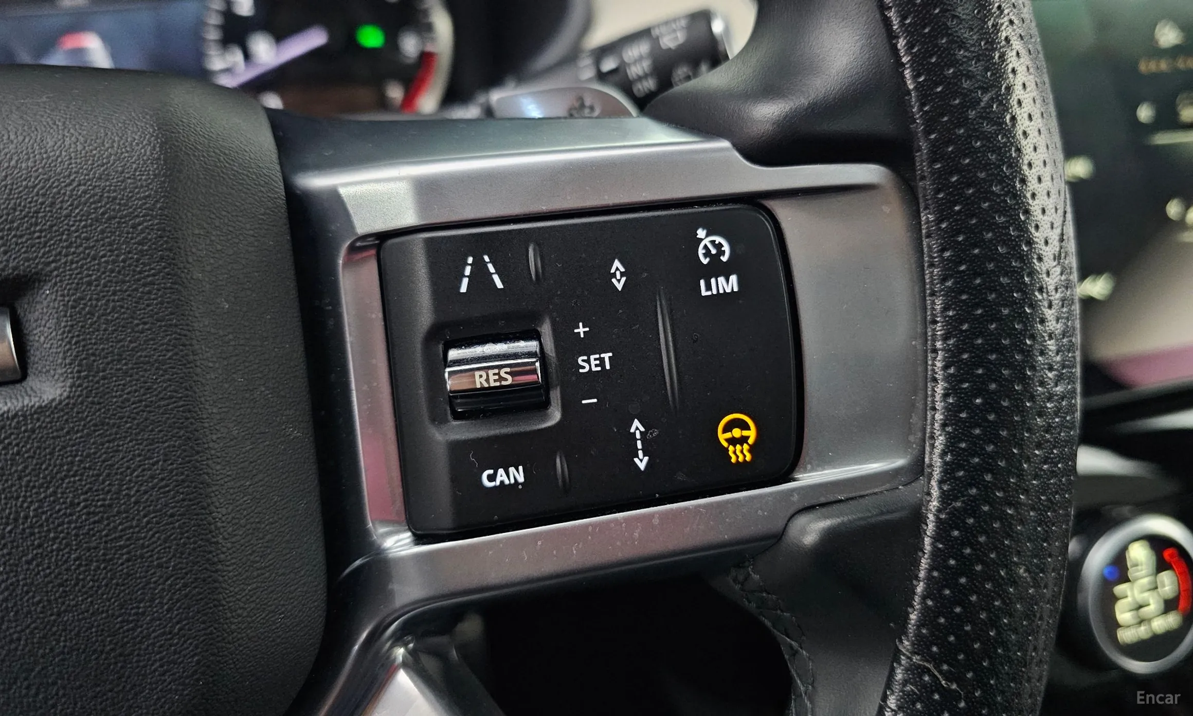Land Rover Discovery 5 превью 19
