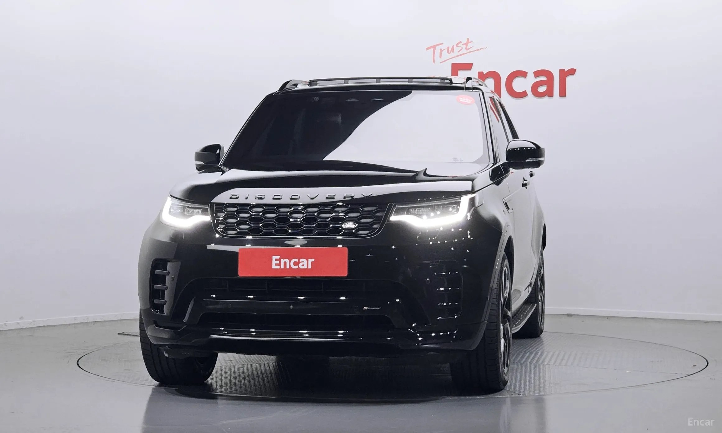 Land Rover Discovery 5 превью 3